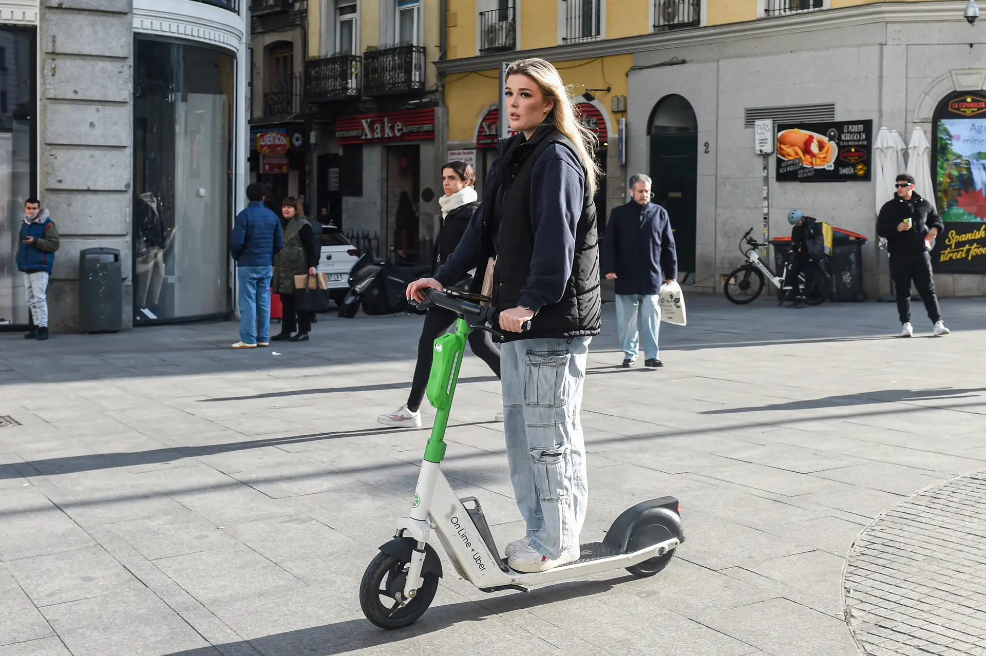 Madrid acaba com as trotinetes partilhadas pela “segurança” na cidade