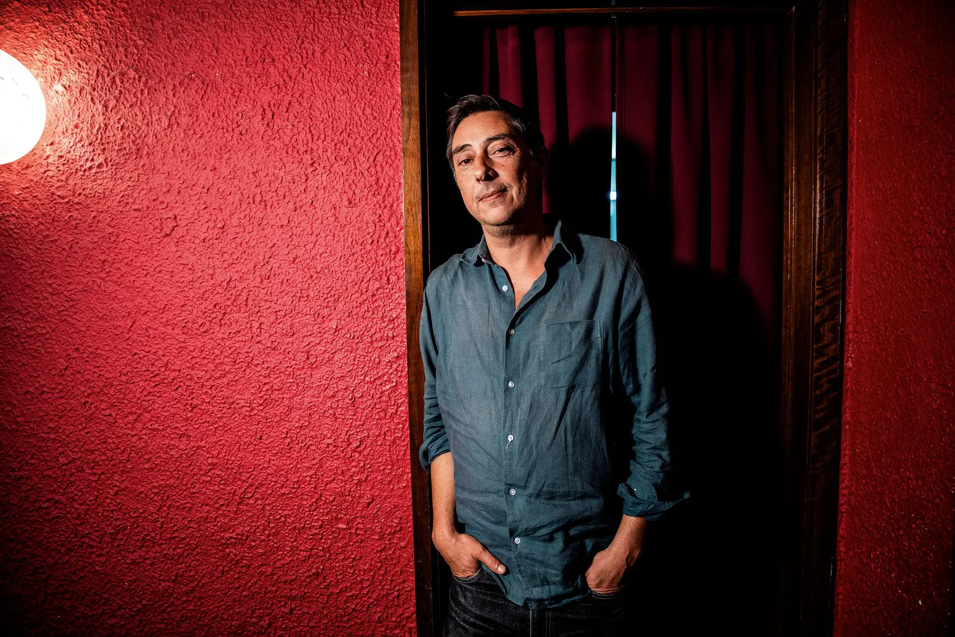 Grande entrevista a Miguel Gomes: “Tenho saudades da altura em que havia menos dinheiro no cinema. O cinema era mais selvagem.”