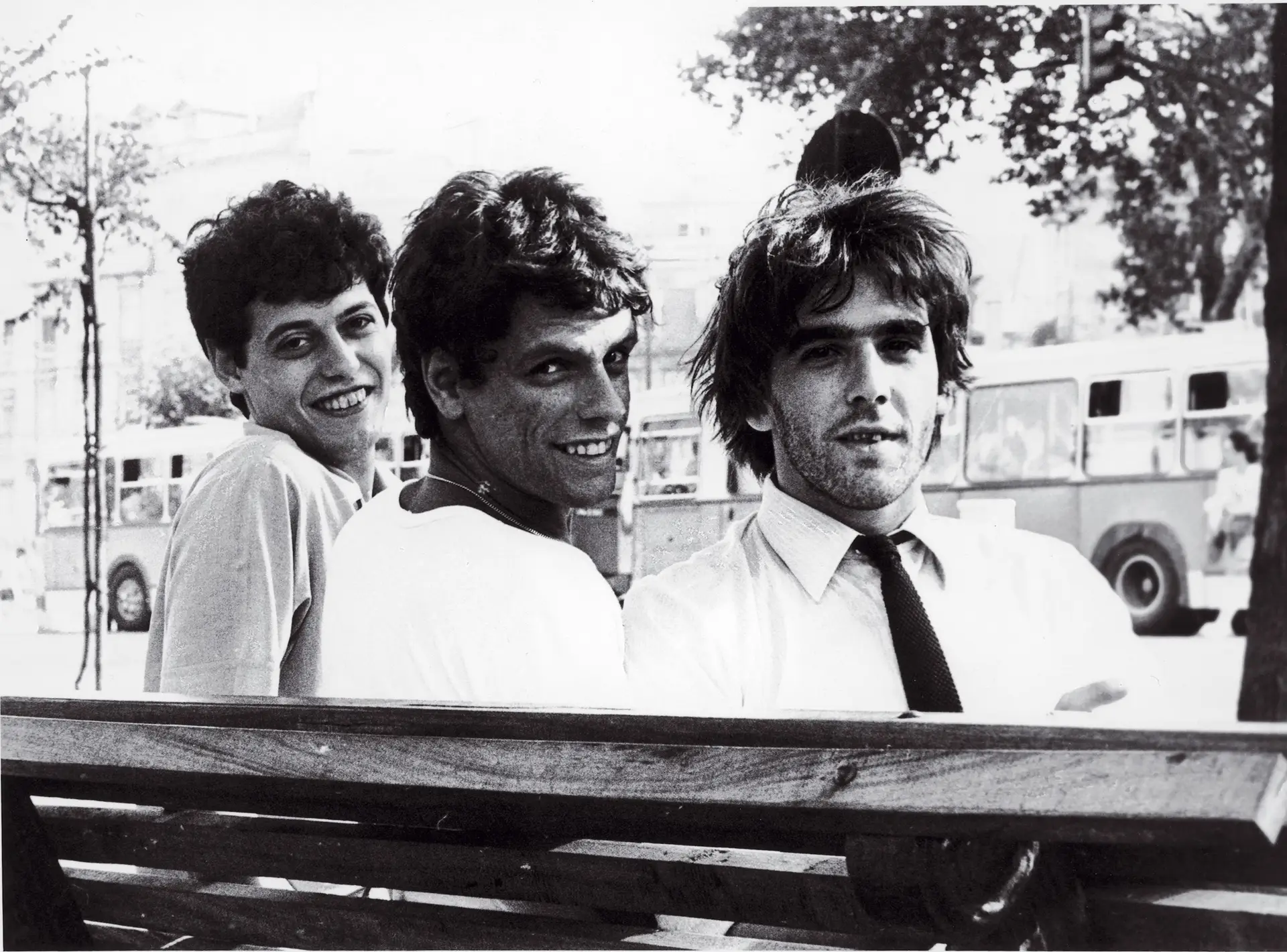 Tim, Zé Pedro e Kalú no verão de 1983, antes da entrada de João Cabeleira e Gui
