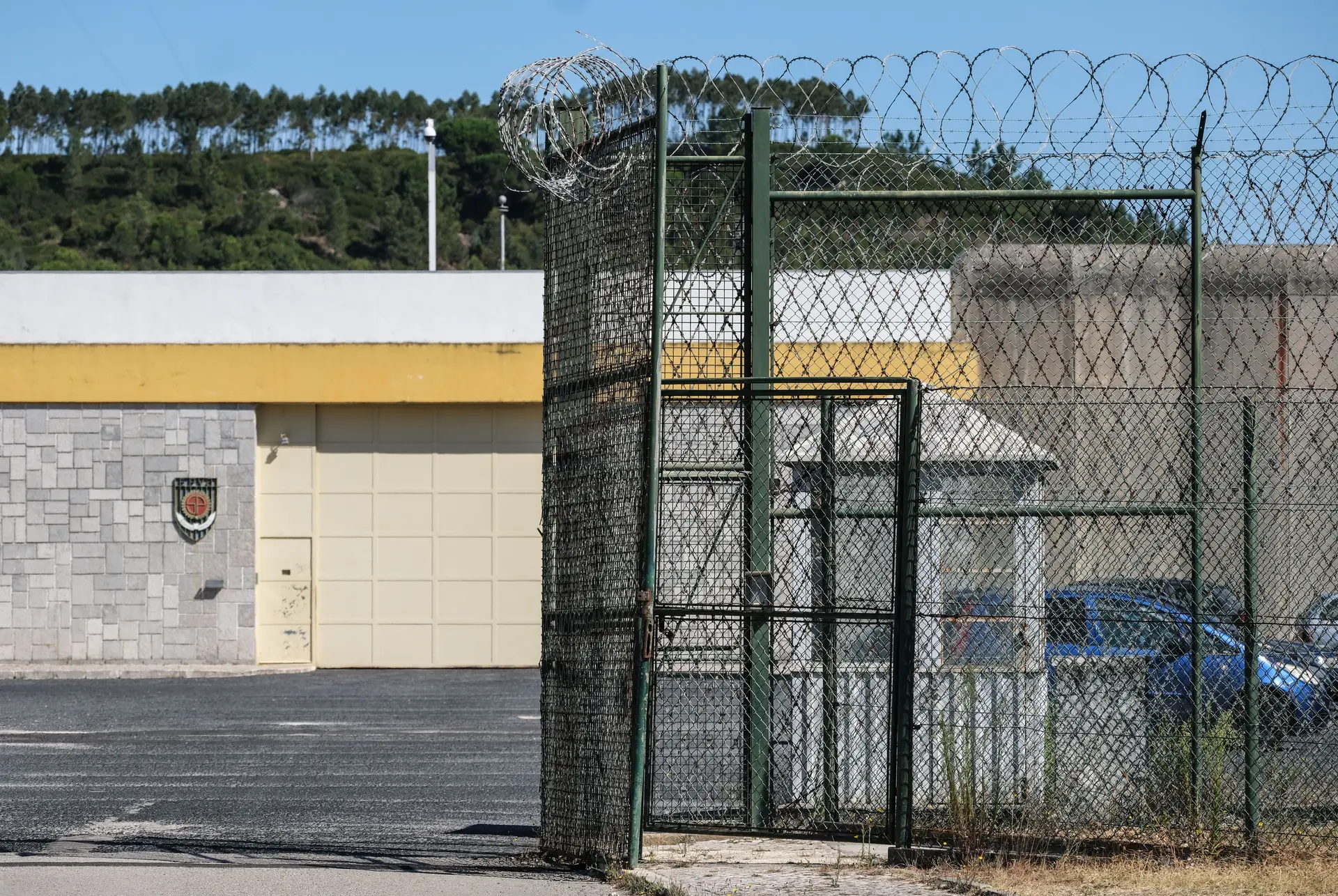 Emitidos mandados de detenção europeus dos cinco reclusos que fugiram de Vale de Judeus