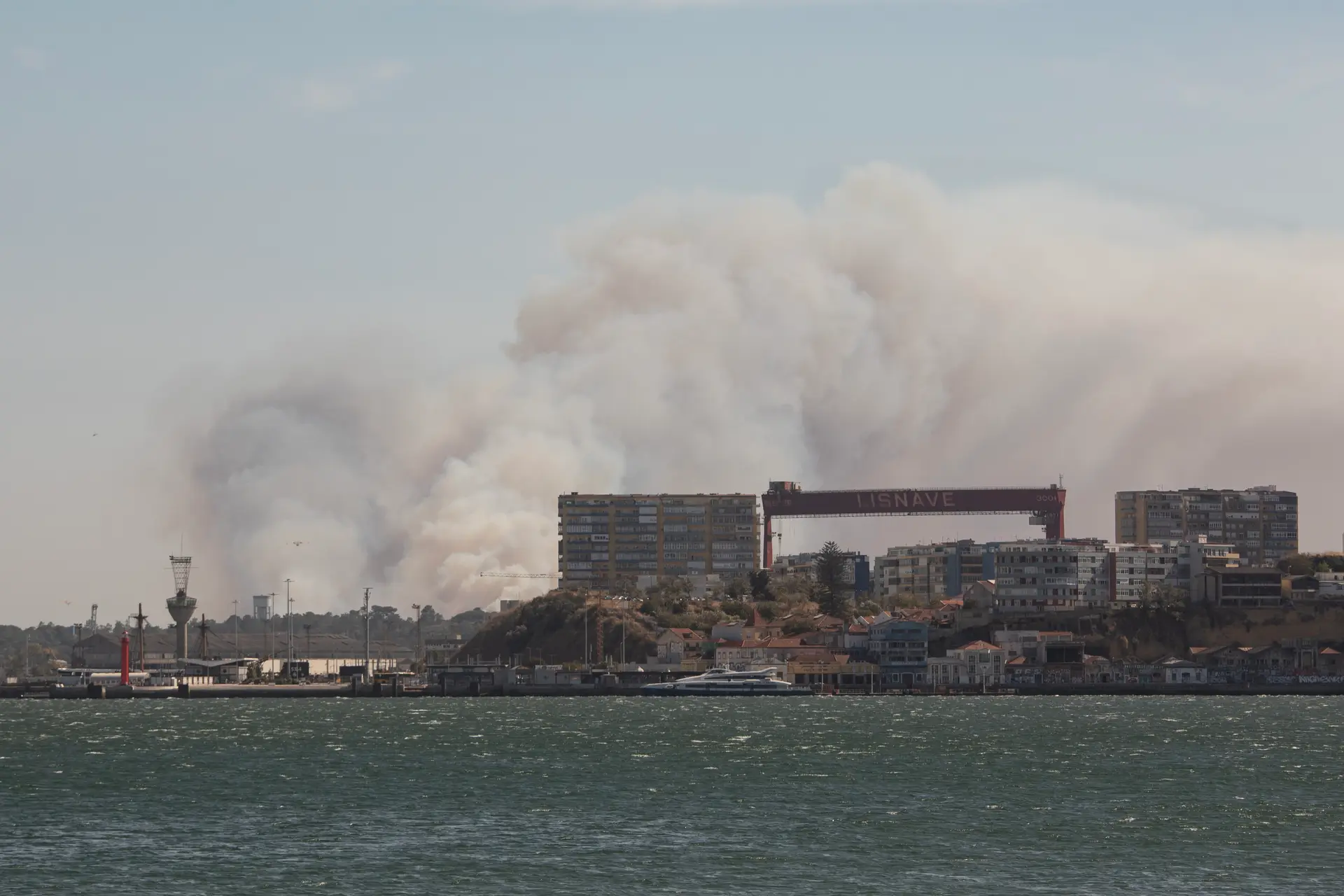 Incendie dominé dans la municipalité de Seixal