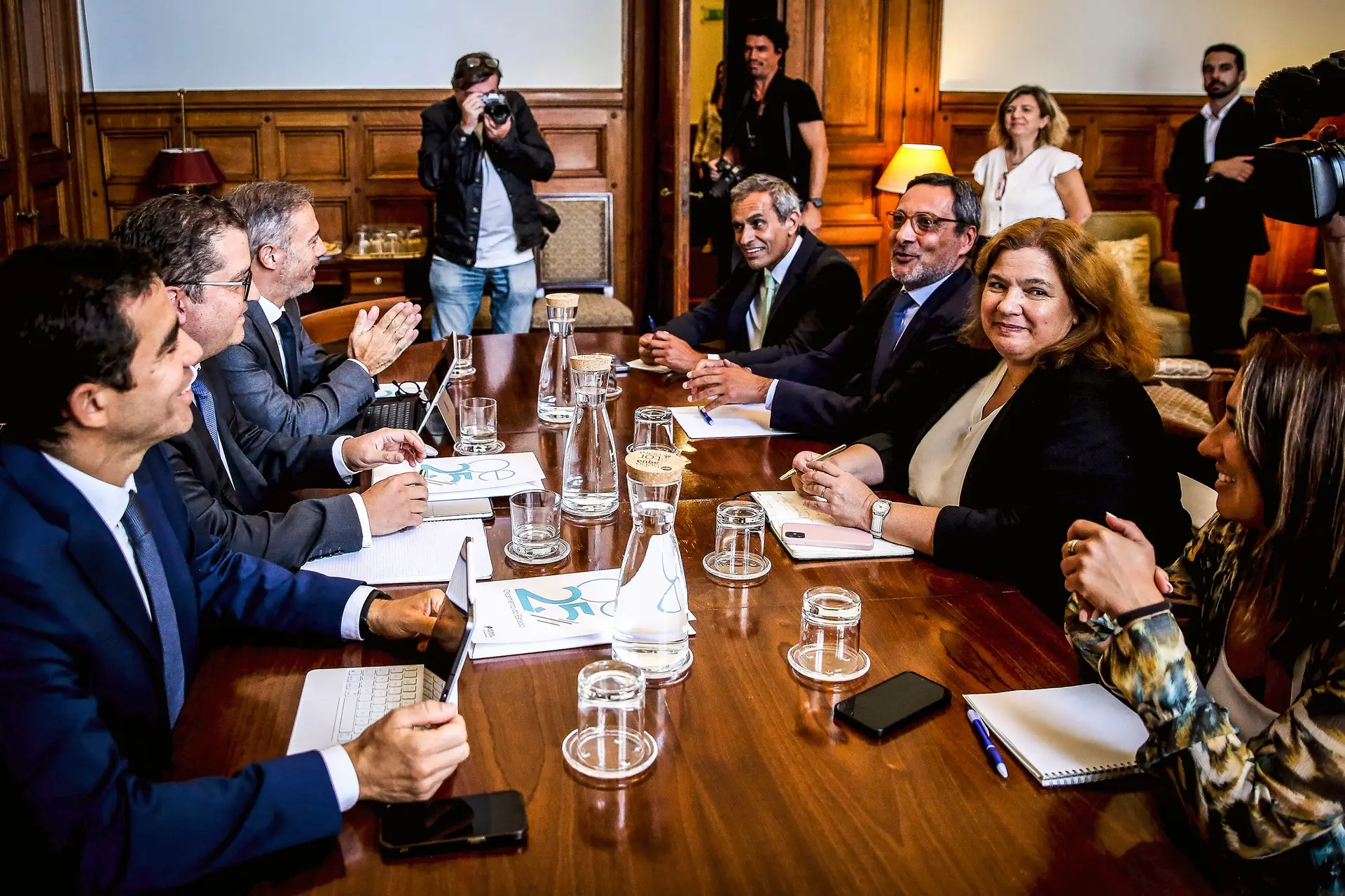 Depois da reunião de terça-feira, Governo e PS disseram que há condições para continuar a conversar