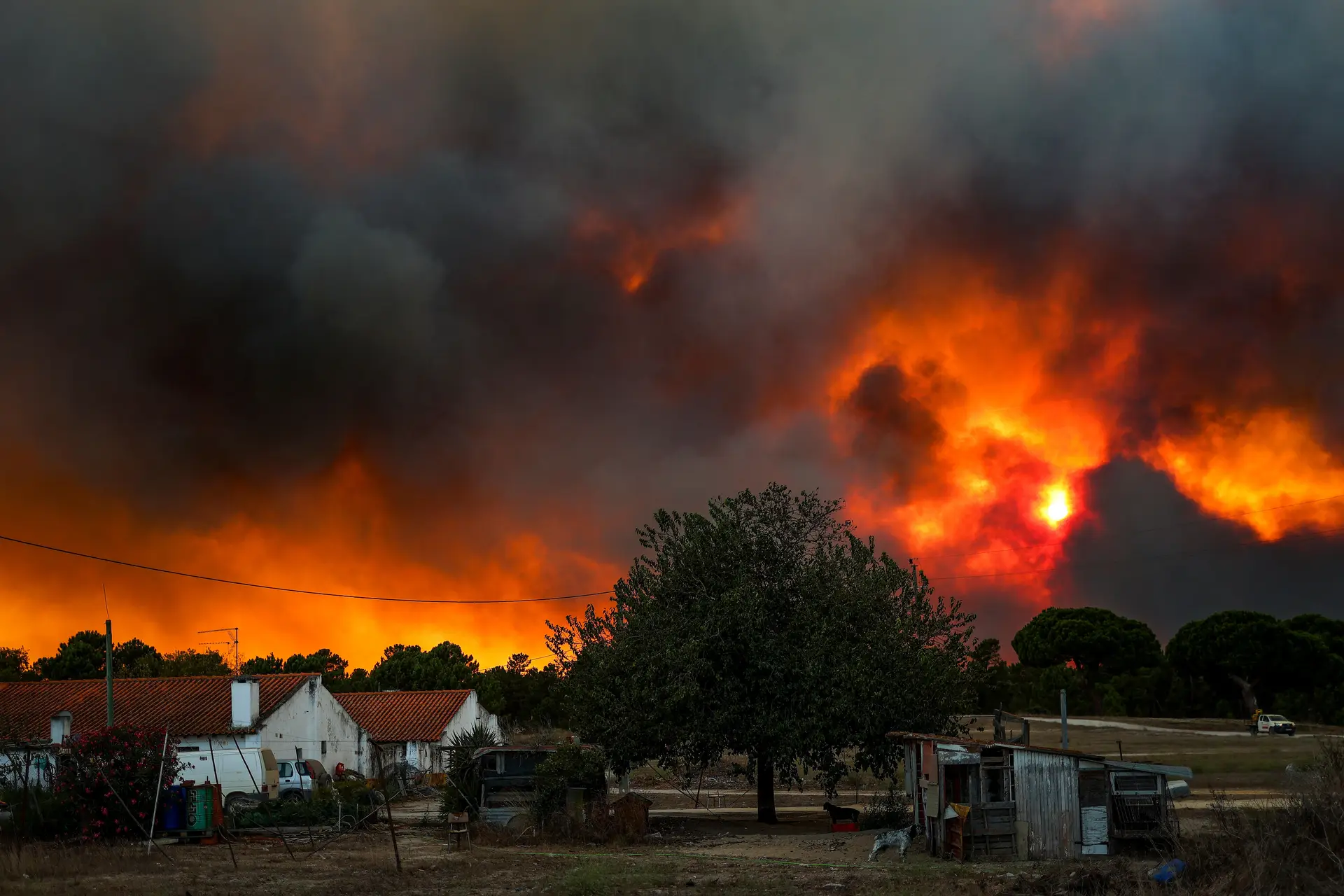 Proteção Civil contabilizou mais de 95 ocorrências relacionadas com fogos