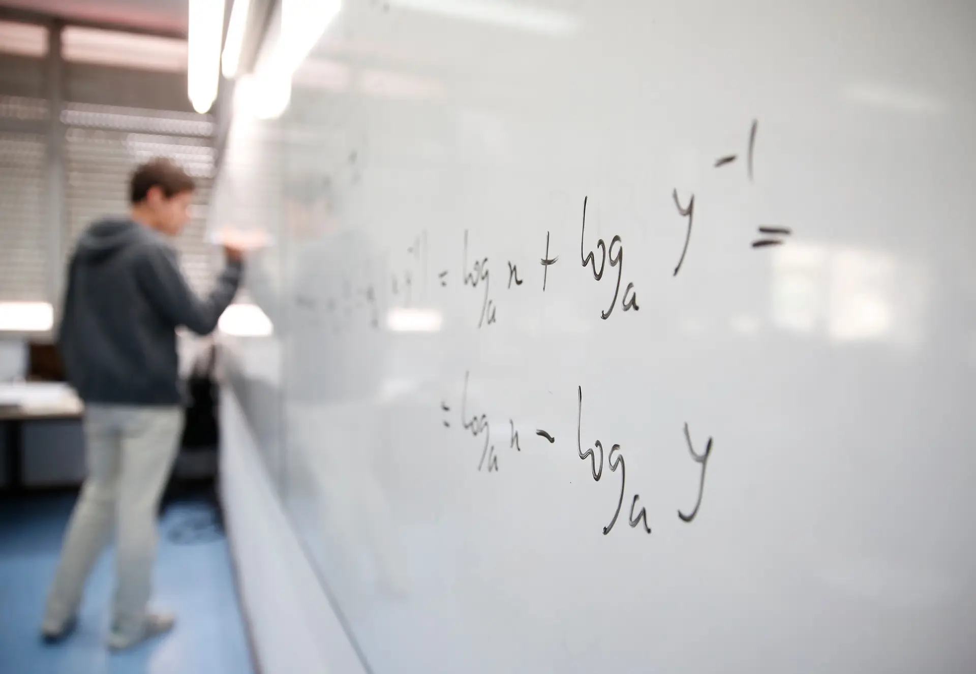 Por cada dois professores que se aposentam só se forma um