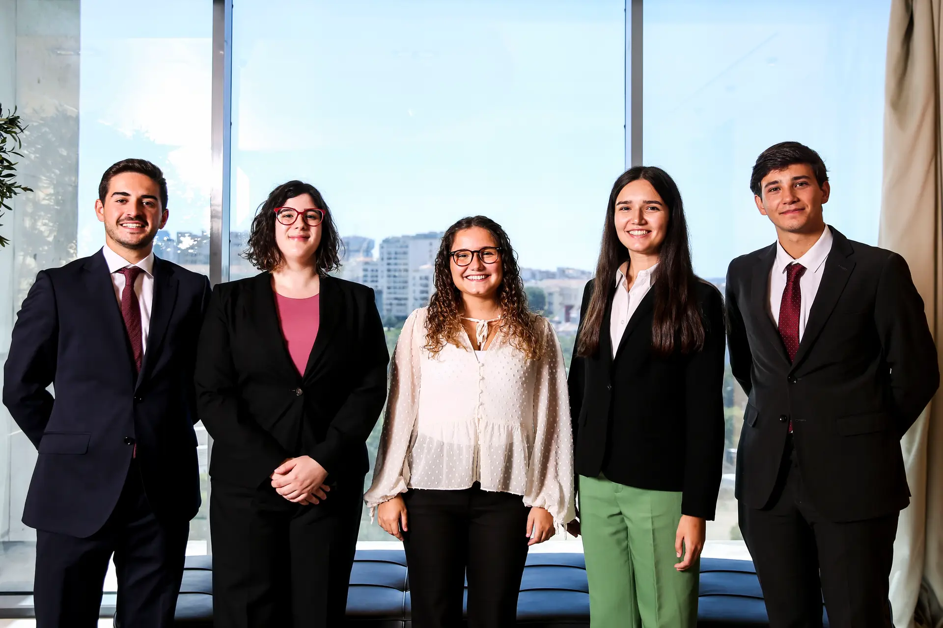 Após 160 candidaturas, o Prémio Primus Inter Pares já selecionou os cinco jovens finalistas: quem são, o que fazem e o que ambicionam?