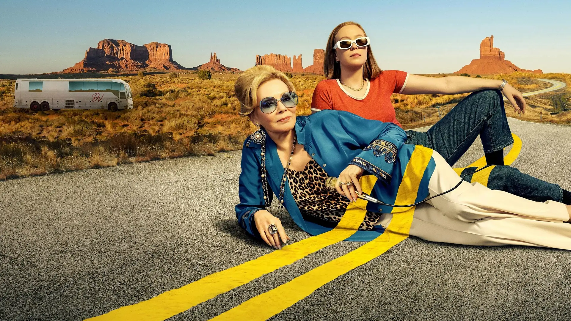 “Hacks” recebeu os Emmys de melhor série, melhor escrita e melhor atriz principal, Jean Smart (à esq.). Hannah Einbinder é a segunda peça desta comédia sobre comediantes
