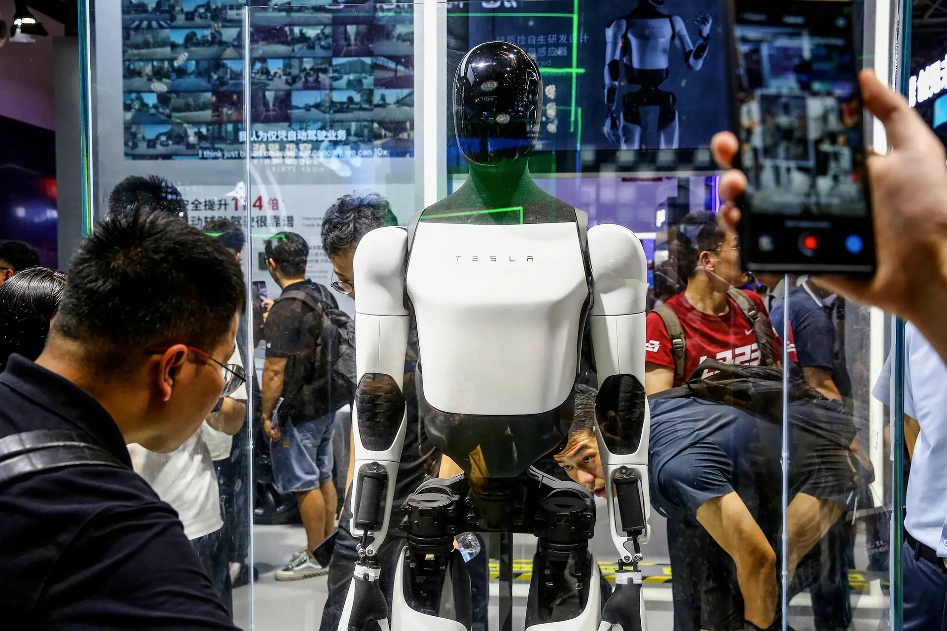 O robô Optimus apresentado em julho na World AI Conference em Xangai