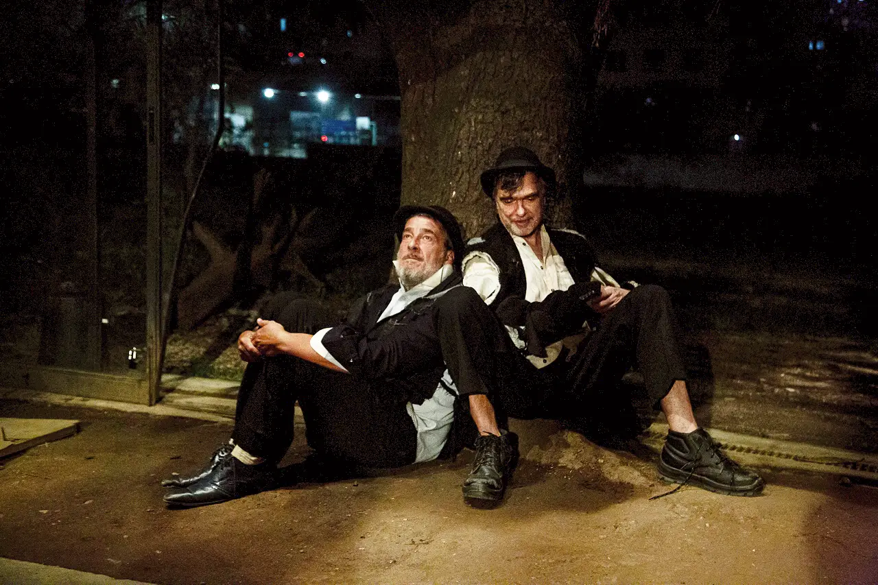 Estragão (Marcelo Drummond) e Vladimir (Alexandre Borges)