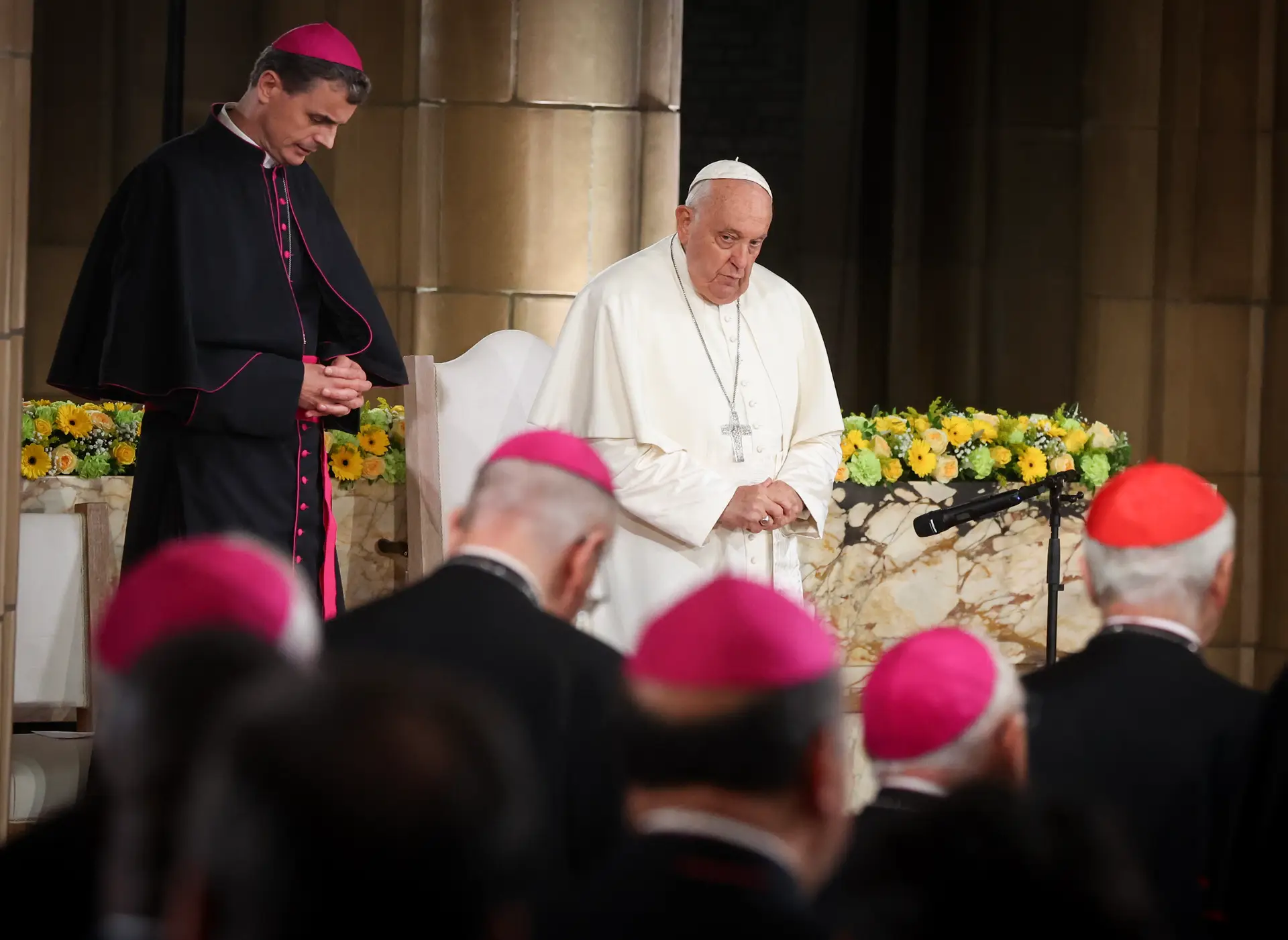 O Papa num encontro com bispos e diáconos na Basílica Nacional do Sagrado Coração de Koekelberg, em Bruxelas