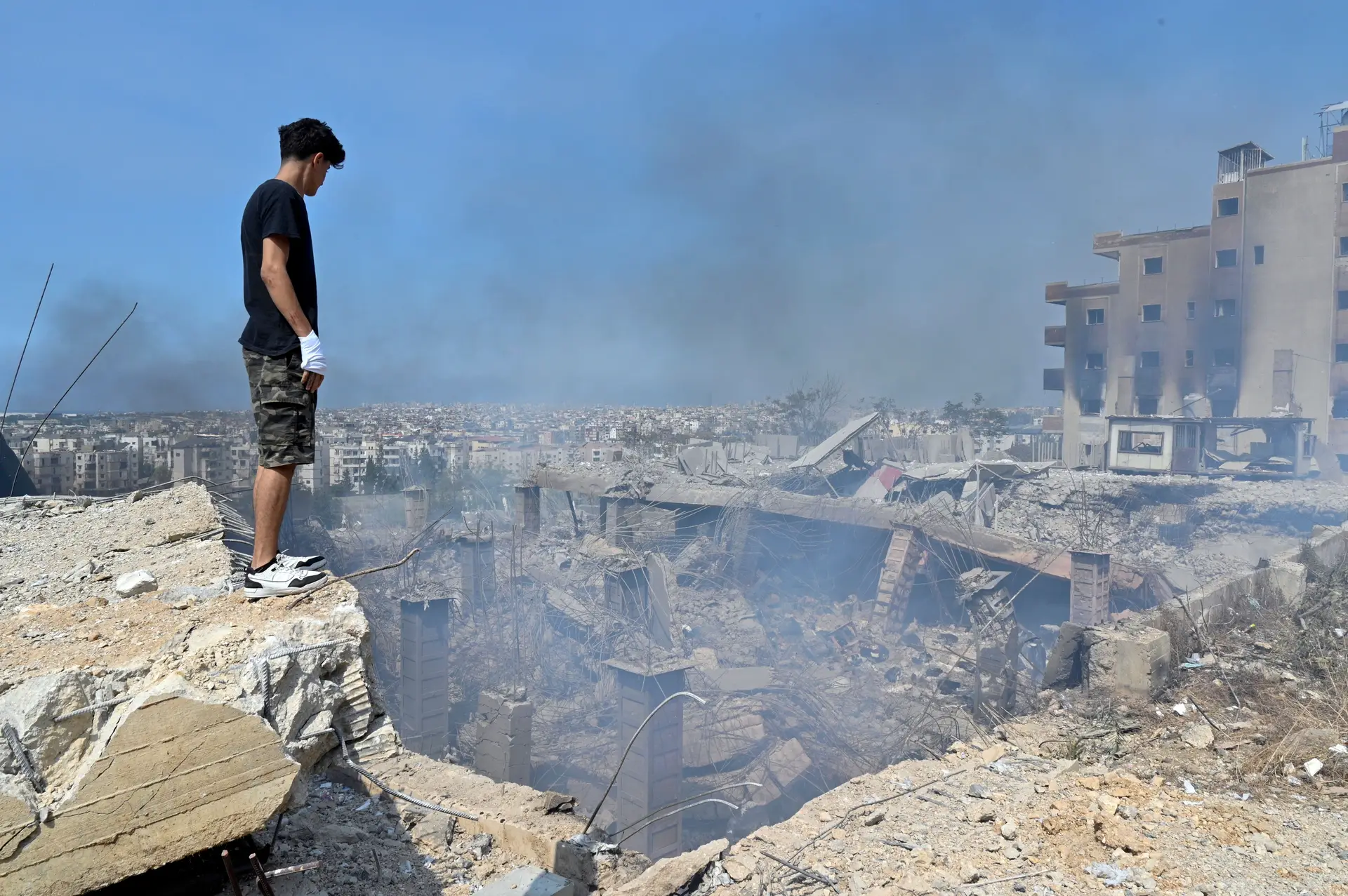 Israel continua a bombardear o Líbano "com dezenas de novos ataques"