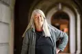 Mary Beard: “Aprender com o passado prepara-nos para defender a democracia no presente e no futuro”