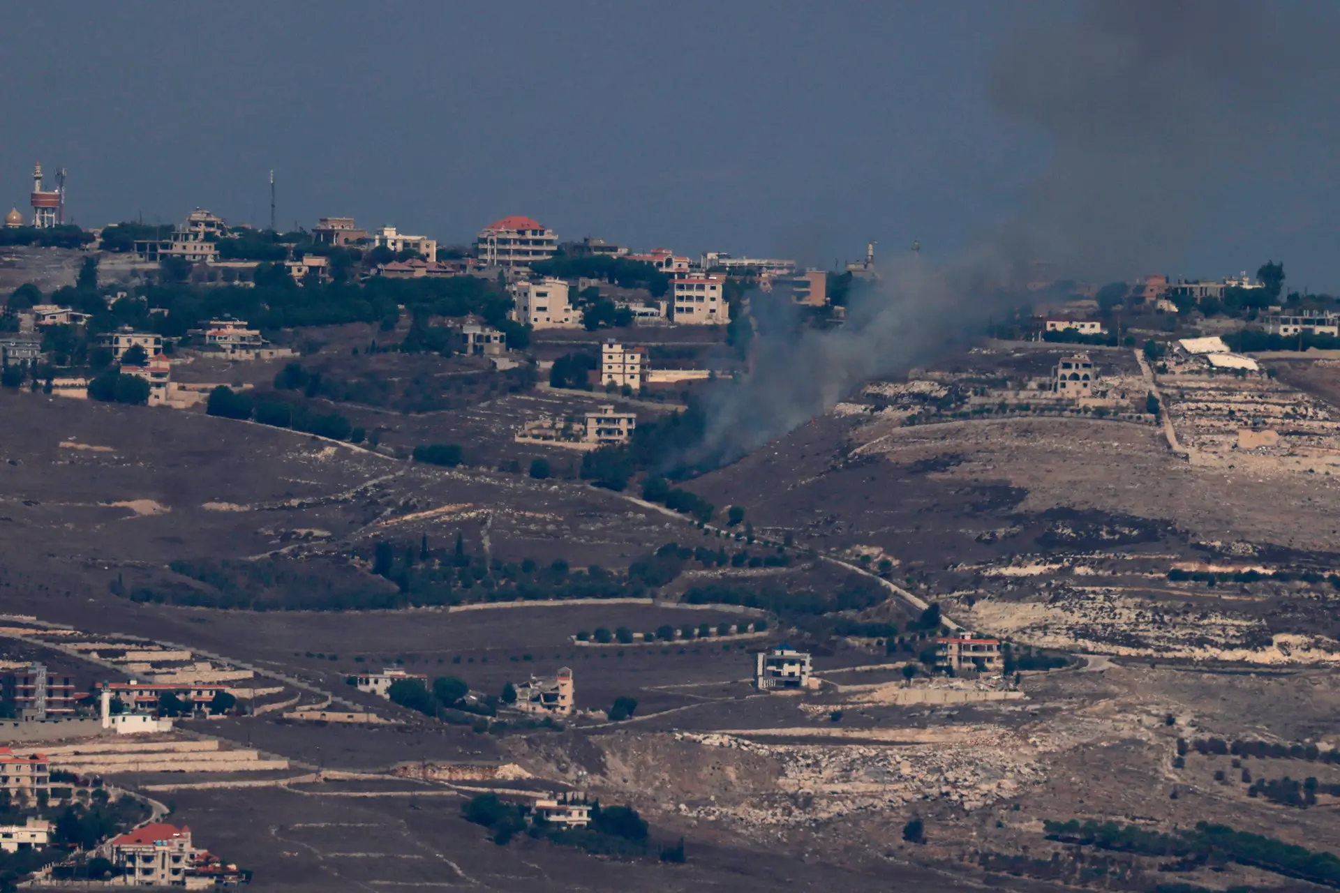 Ataques israelitas contra vila libanesa de Maroun El Ras