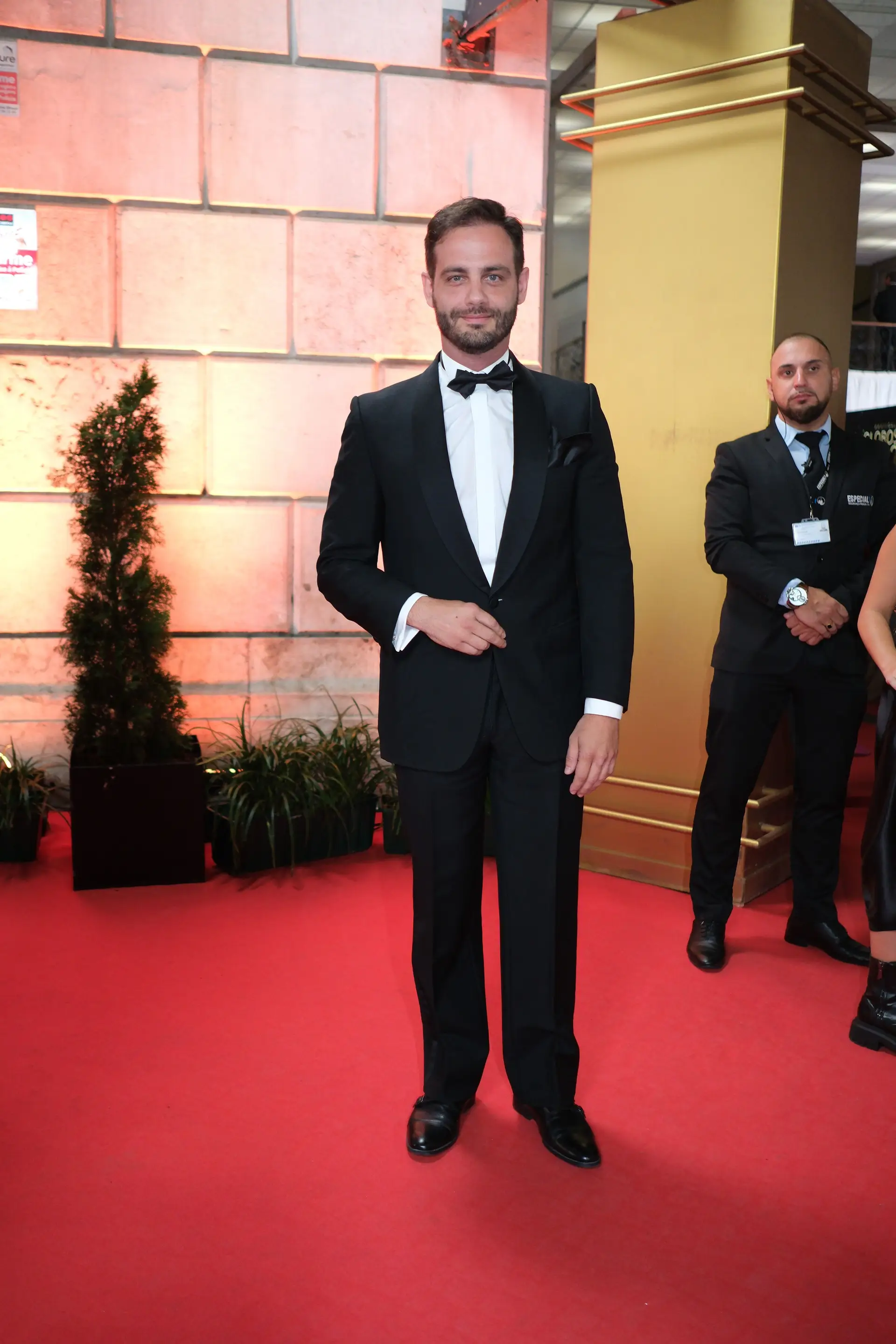 Os looks dos Globos de Ouro: do clássico ao ousado, com brilhantes ou transparente