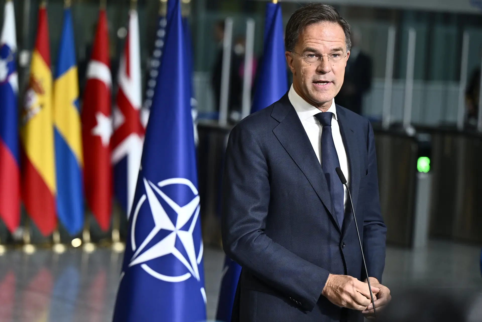 Mark Rutte toma posse como secretário-geral da NATO e quer “mais forças, com mais capacidades e mais inovação”