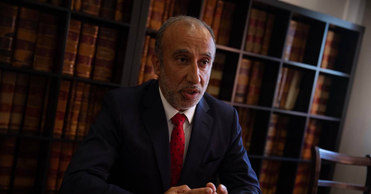 Que recomendações faz a Autoridade da Concorrência aos bancos para facilitar a vida aos clientes?