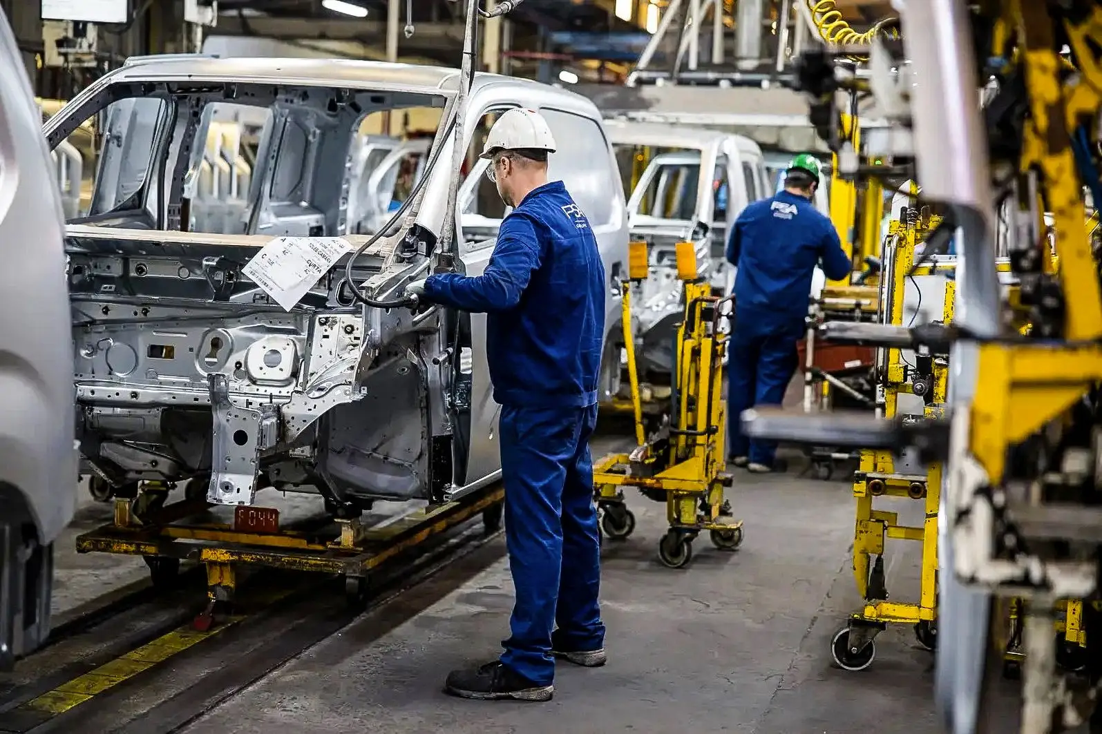 Stellantis soma prejuízo de 2,3 mil milhões de euros no primeiro semestre, pressionada pelas tarifas nos EUA