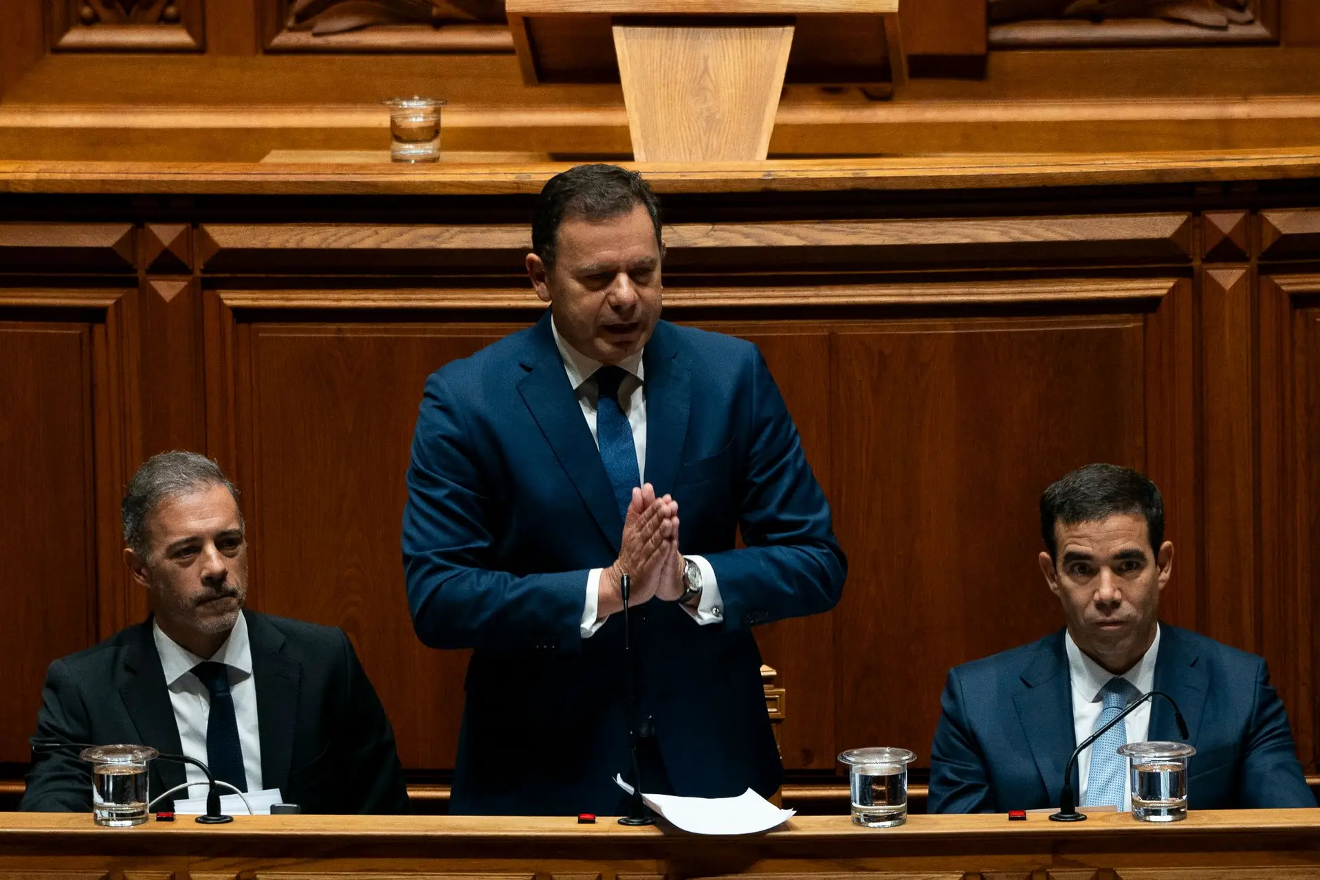 Antes da reunião a dois, Montenegro deu uma pista sobre a sua proposta "irrecusável": usar as promessas de Pedro Nuno