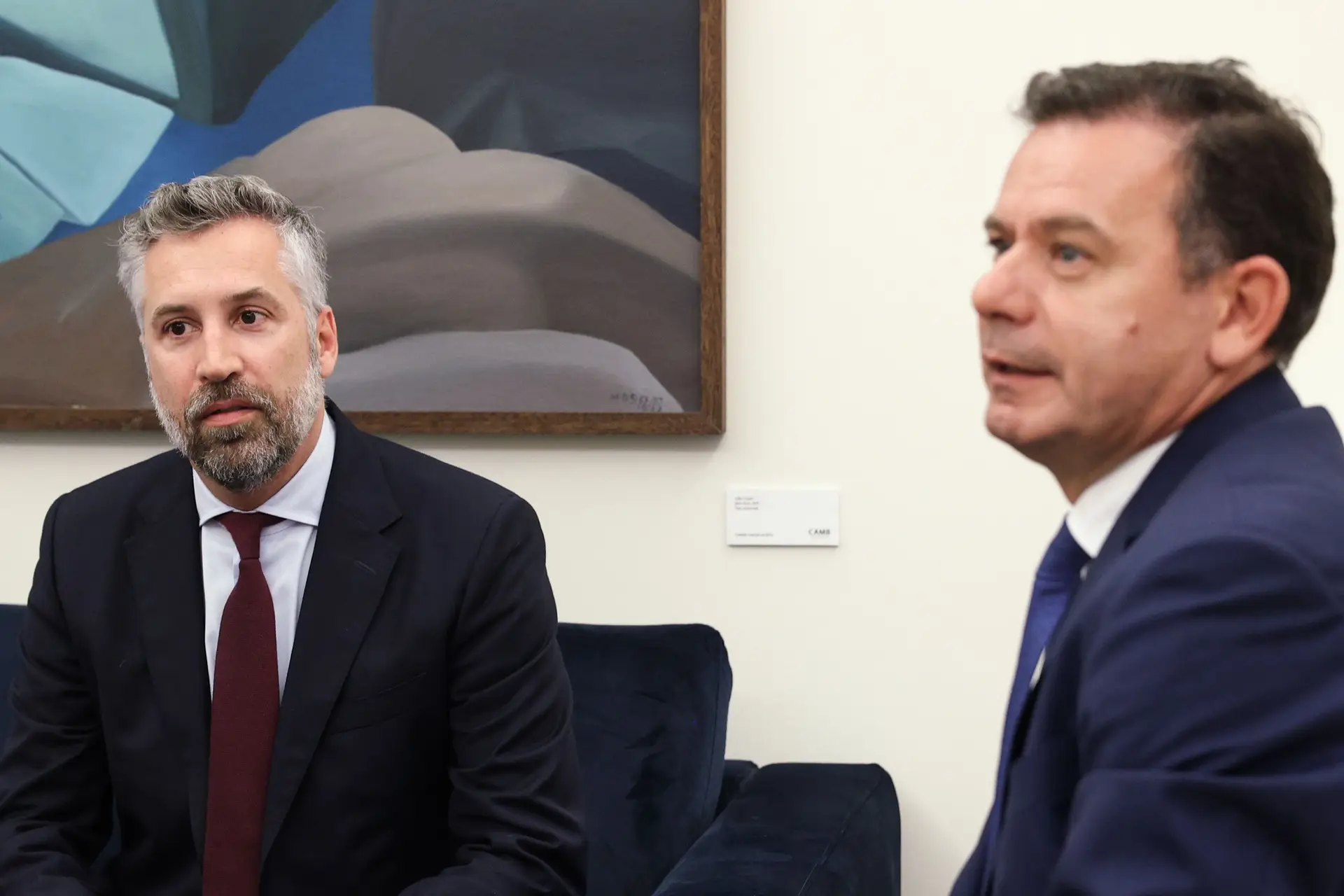 Legislativas: Montenegro e Pedro Nuno defrontam-se em debate a três semanas das eleições