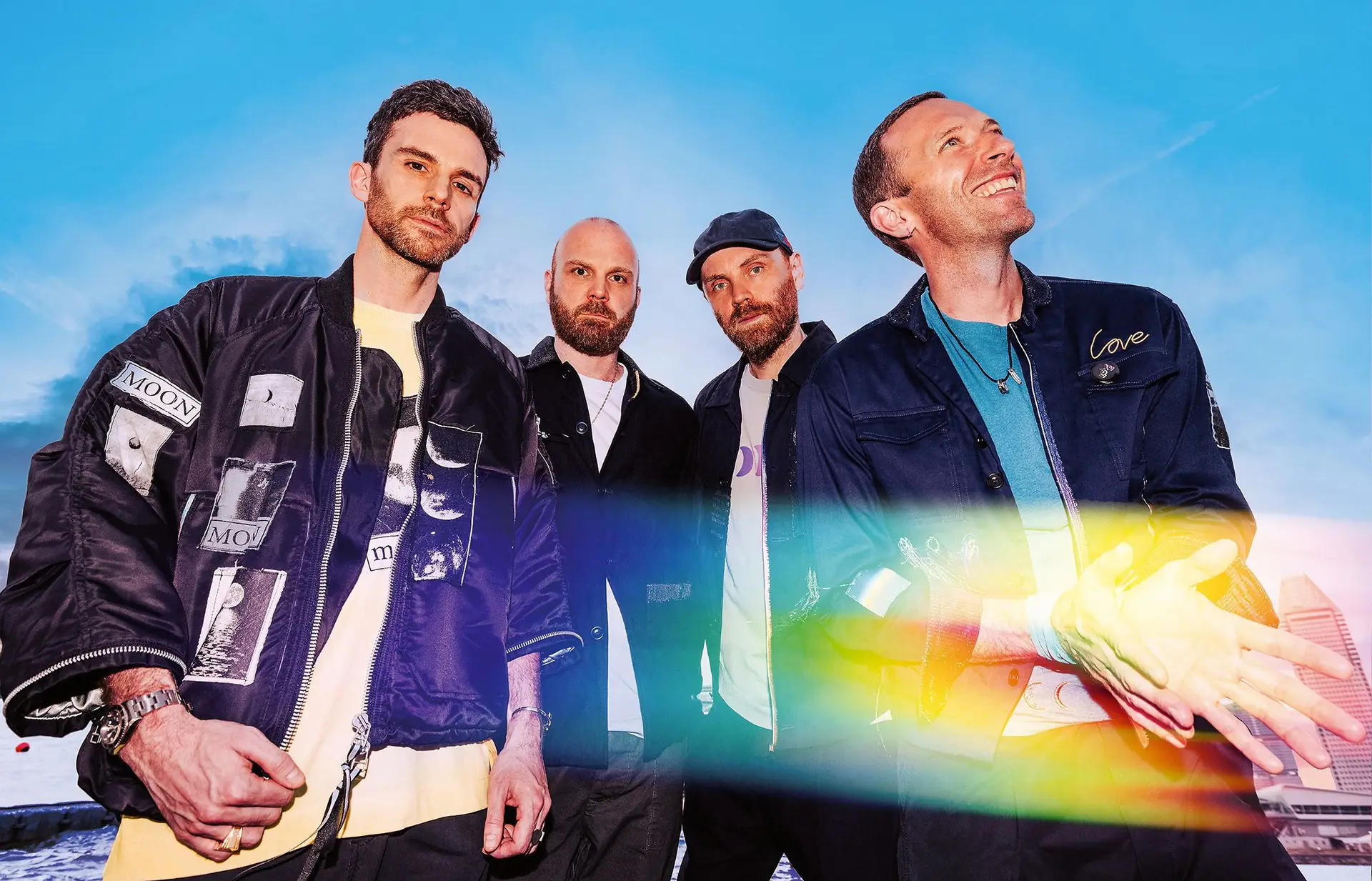 Guy Berryman, Will Champion, Jonny Buckland e Chris Martin acabam de publicar o álbum “Moon Music”