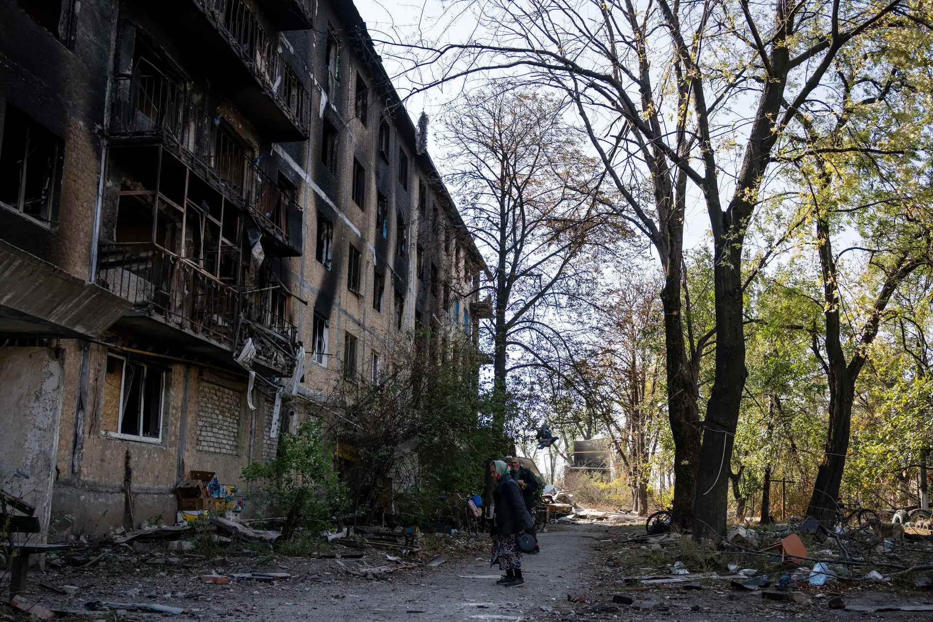 Destruição causada por ataque russo em Chasiv Yar, na região ucraniana de Donetsk
