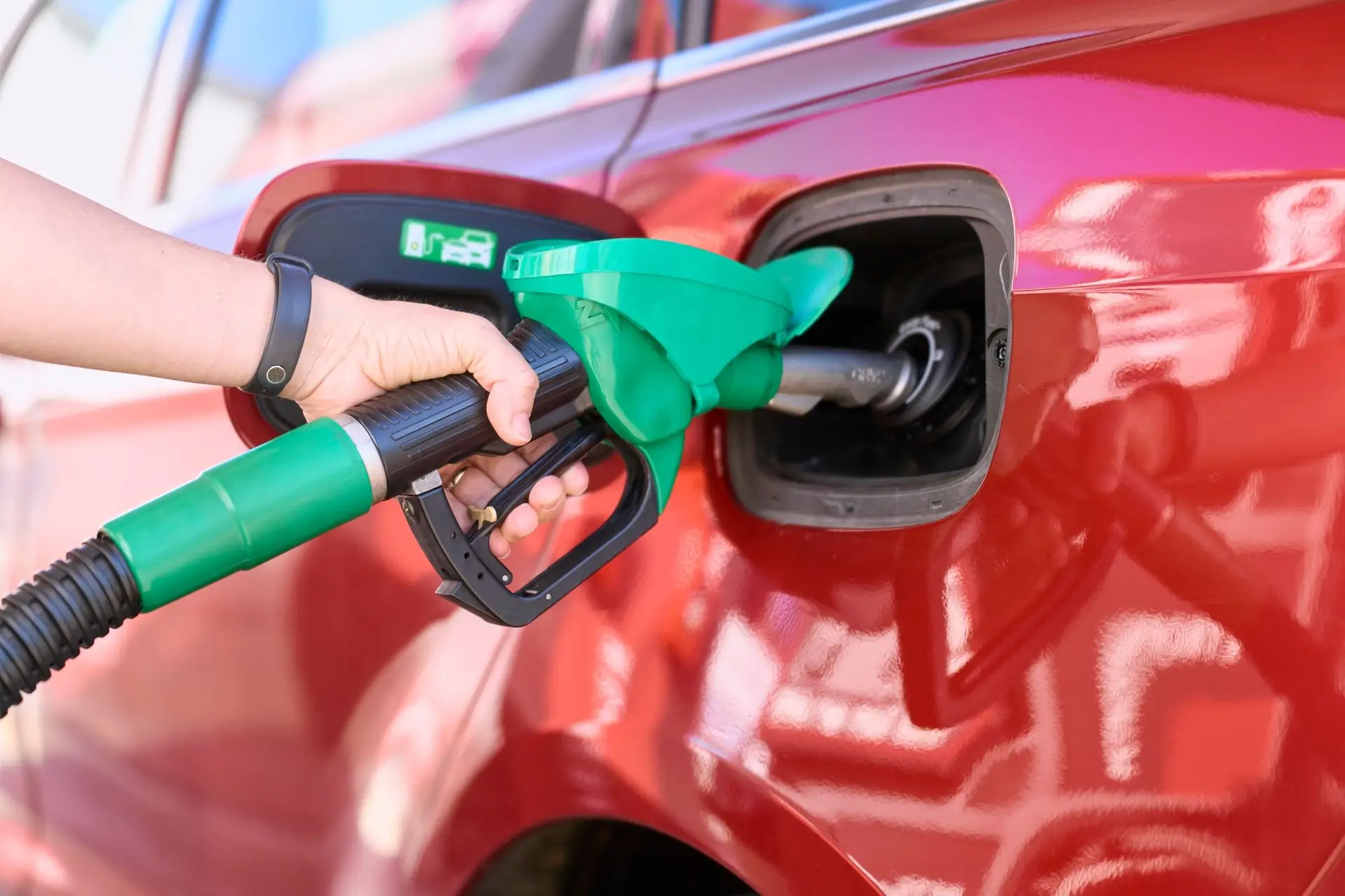 Espanhola Plenoil abre primeiros postos de combustível em Portugal este ano