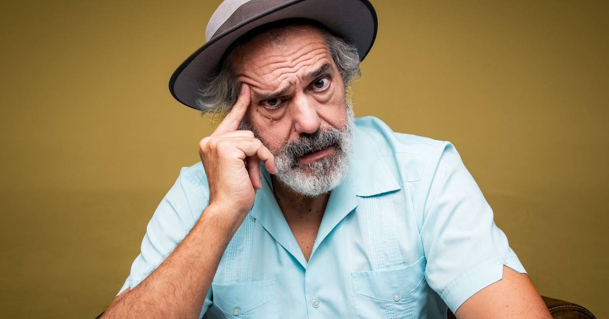 “Sugiro manter um bairro típico de Lisboa com portugueses fingindo ser reais”: Manuel João Vieira no Posto Emissor