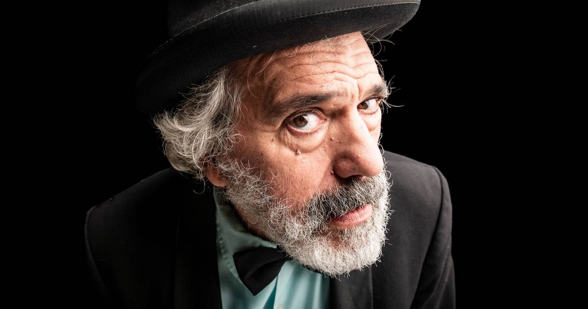 “Na rua me perguntam: ‘Espera aí, você não é aquele cara que canta ‘Gosto do verão’? “Ninguém sabe exatamente quem é Manuel João Vieira”