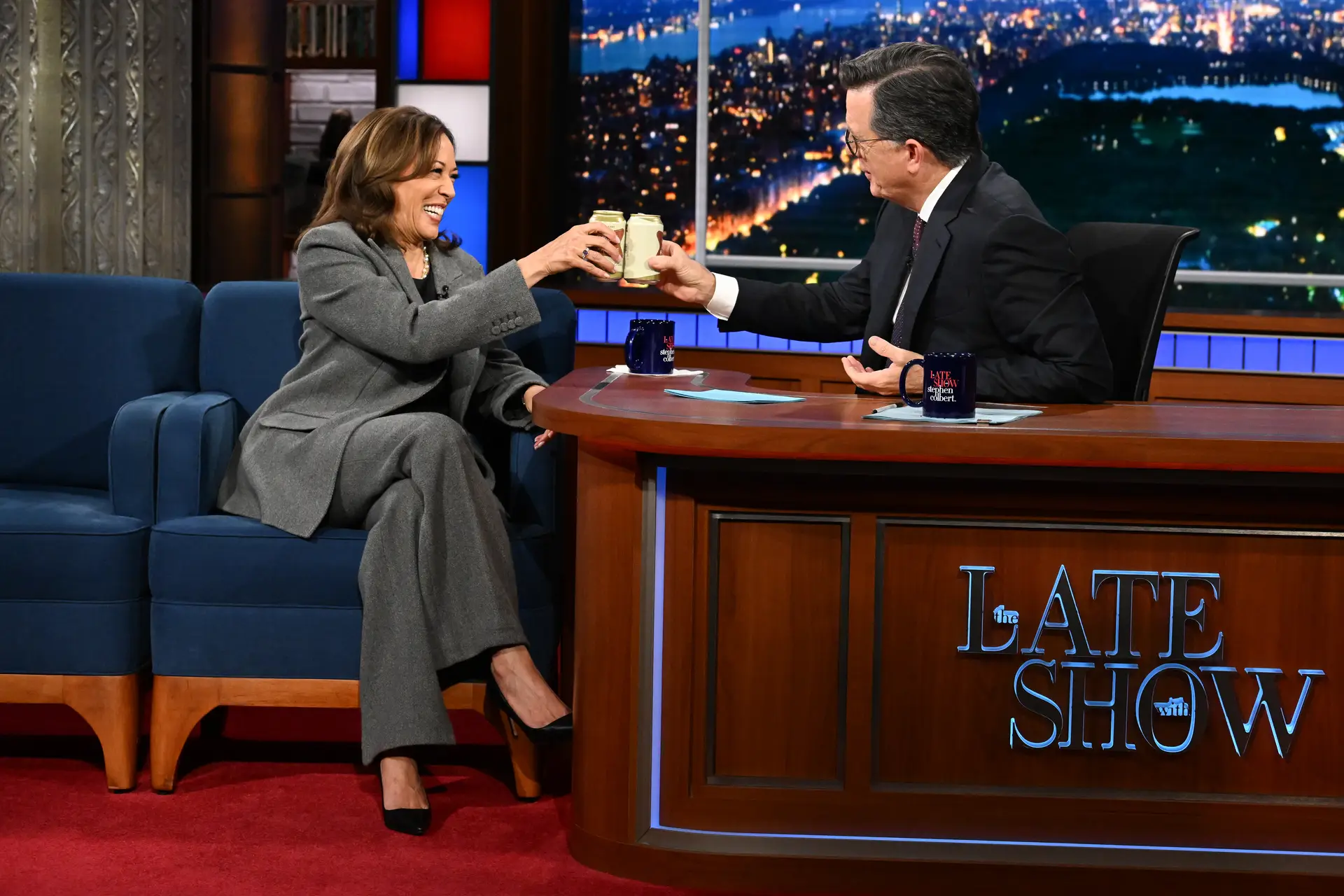 Kamala Harris no 'talk show' de Stephen Colbert