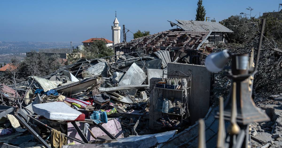 A União Europeia condena os ataques israelitas às missões da ONU