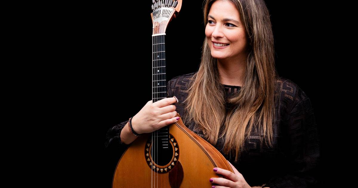 “Eles me contrataram para fazer música de fundo e isso é ruim. Tentamos encarar isso como um ensaio pago”: Marta Pereira da Costa no Posto Emissor