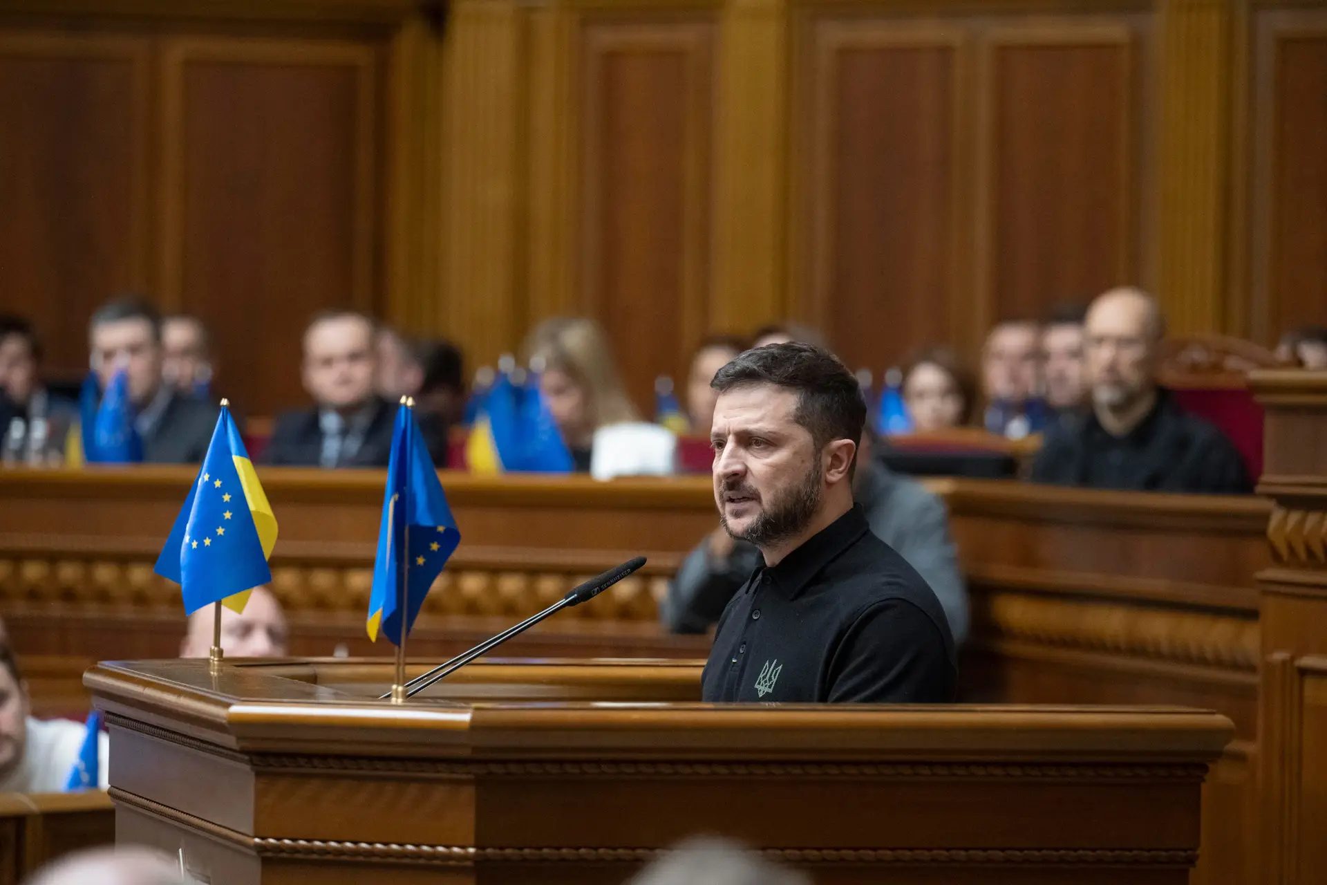 967 dias de guerra: Zelensky apresenta "plano para a vitória" que alcançará a paz no "próximo ano" e renova pedido para integrar a NATO