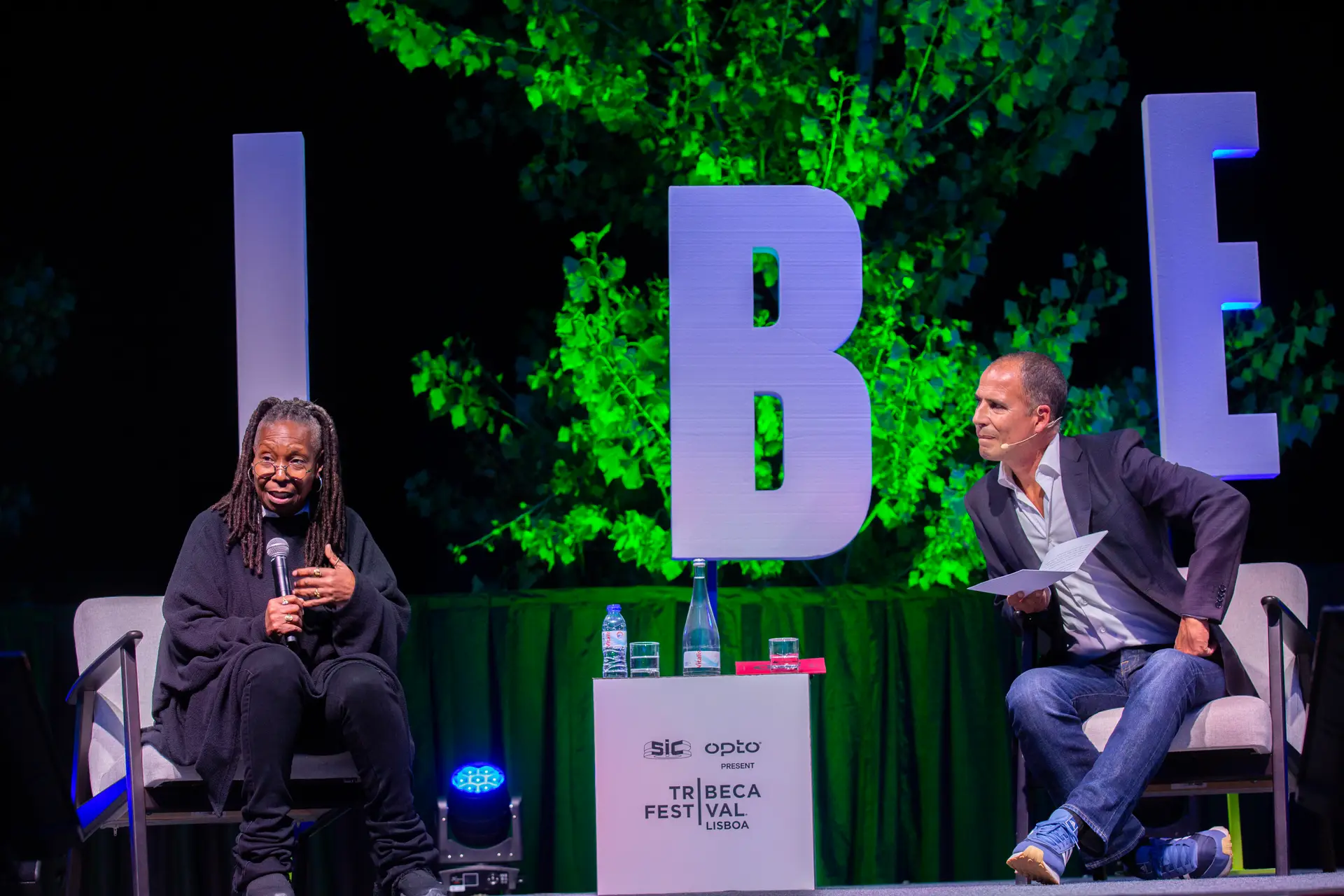 TALK - Laughter, Tears & Healing: The Power of Comedy and Drama in Mental Health (and Storytelling)
com Whoopi Goldberg e Ricardo Araujo Pereira Foto Ana Baião