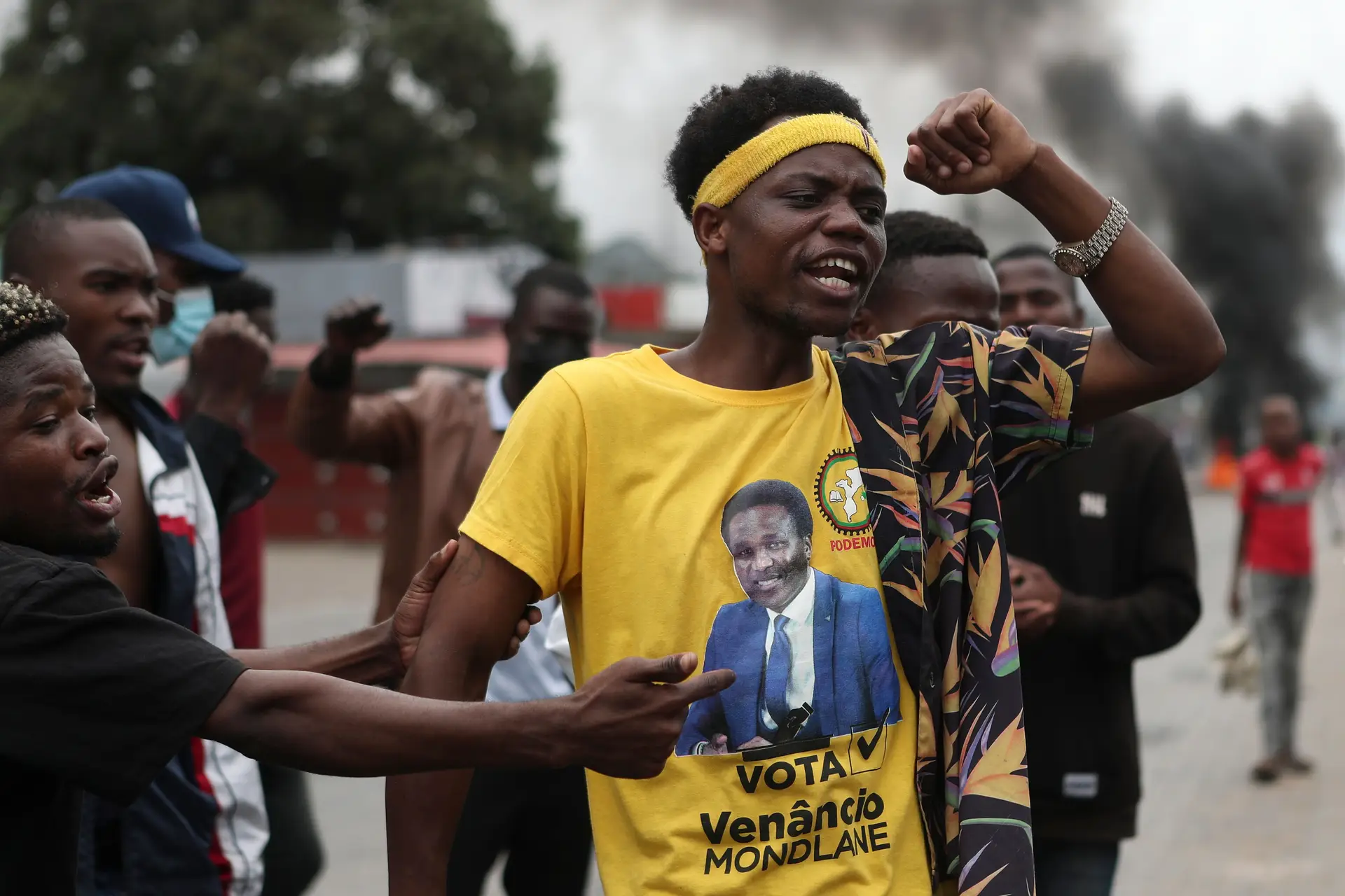 A polícia dispersou à força os manifestantes nas ruas de Maputo 