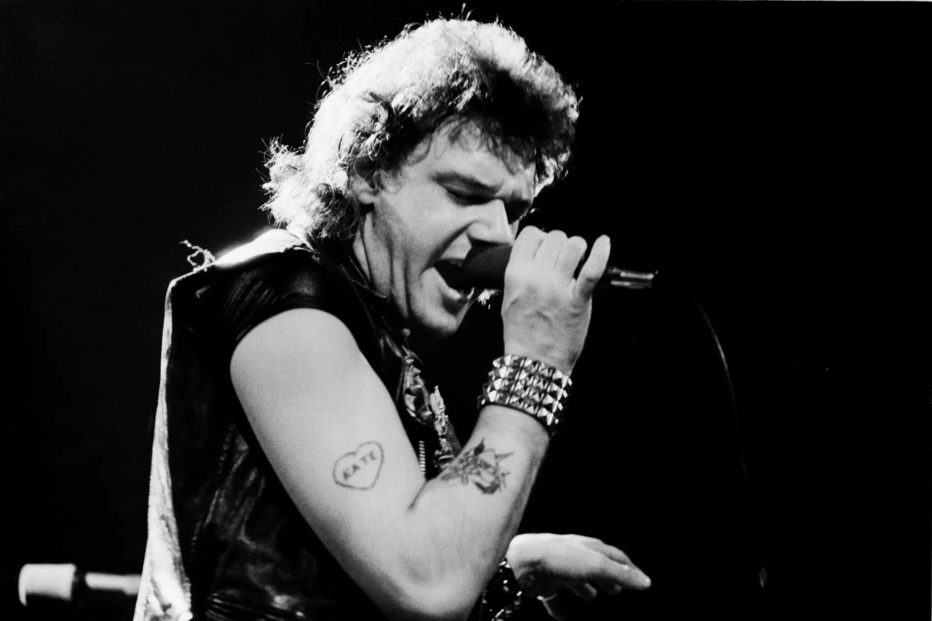 Morreu Paul Di’Anno, antigo vocalista dos Iron Maiden
 #ÚltimasNotícias #Portugal
