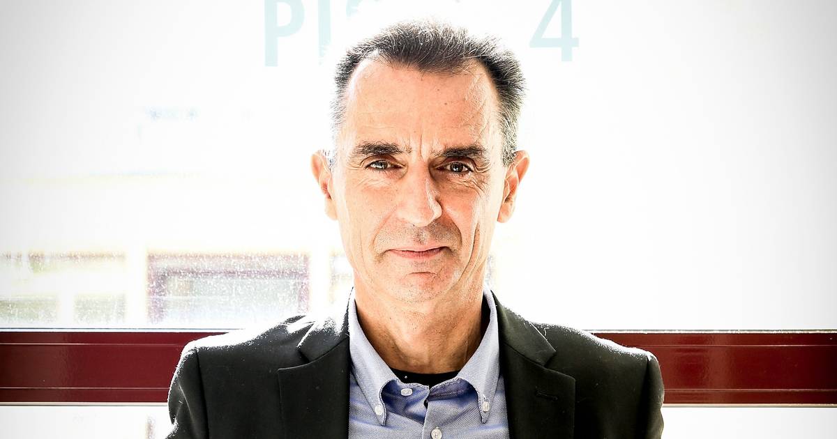 Salvatore Capozziello veio a Lisboa dizer que vão aparecer máquinas do tempo, mas não sabe se levarão “dois ou 100 anos” a serem criadas.