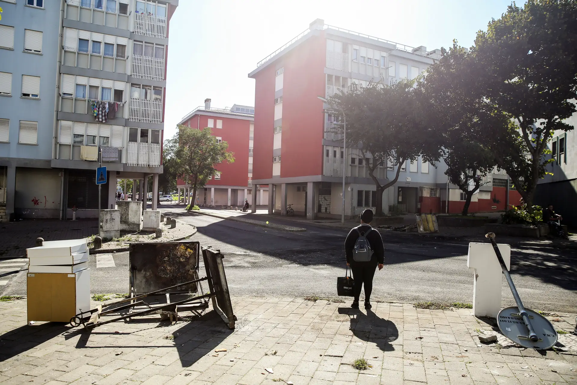 PSP identifica três suspeitos após noite de menos desacatos na zona de Lisboa
  #ÚltimasNotícias #lisboa