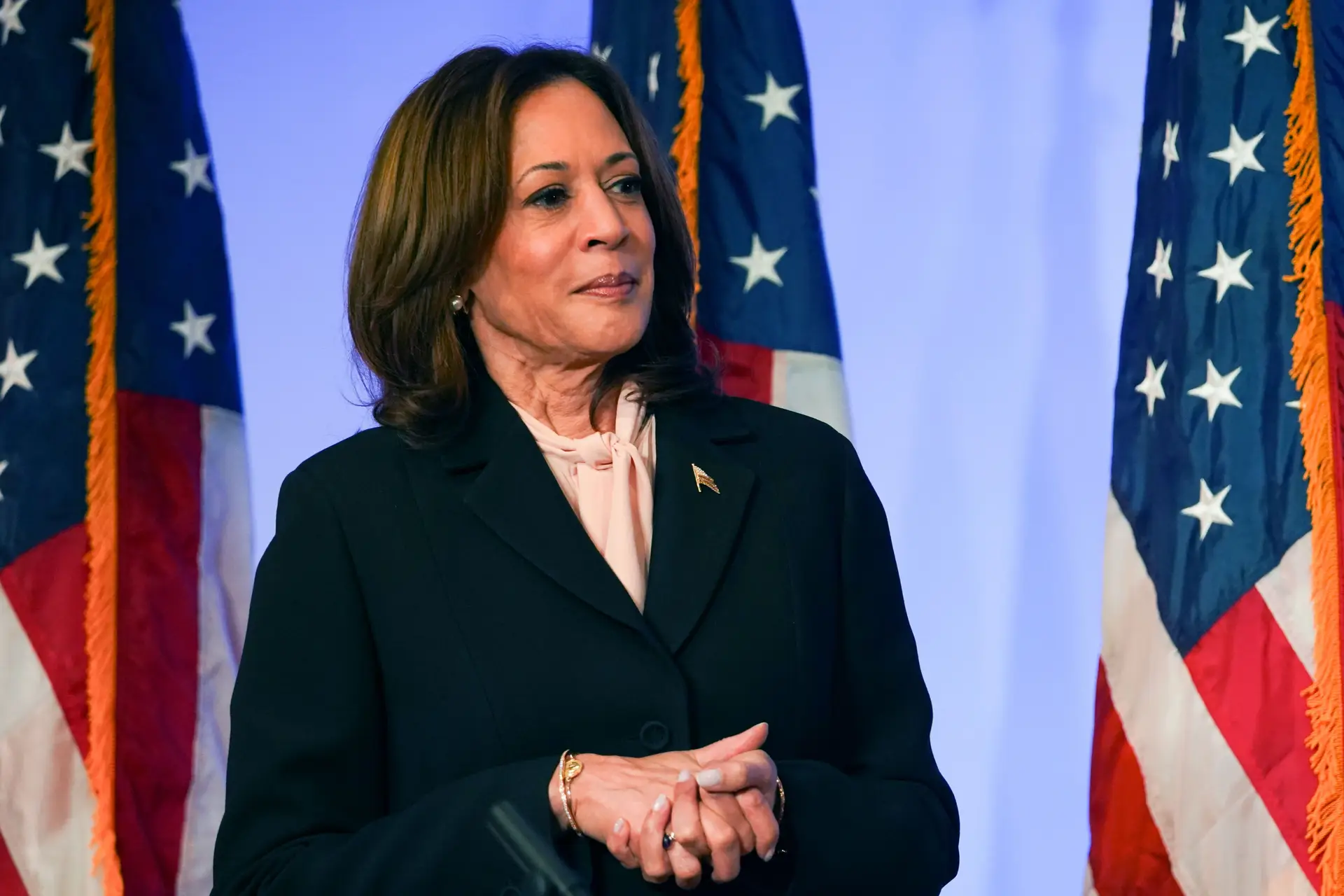 „Es ist sehr beunruhigend, dass Donald Trump sich auf Hitler beruft“: Kamala Harris stimmt zu, dass sein Gegner ein Faschist ist