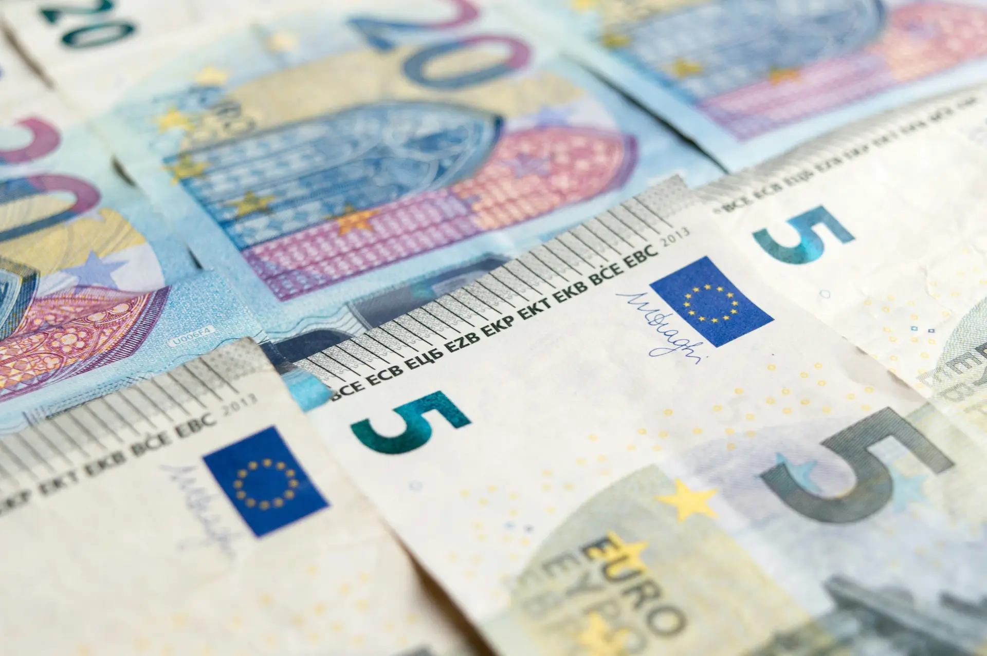 Portugal é o segundo país da zona euro que paga menos nos depósitos à ordem e o sexto pior nos depósitos a prazo