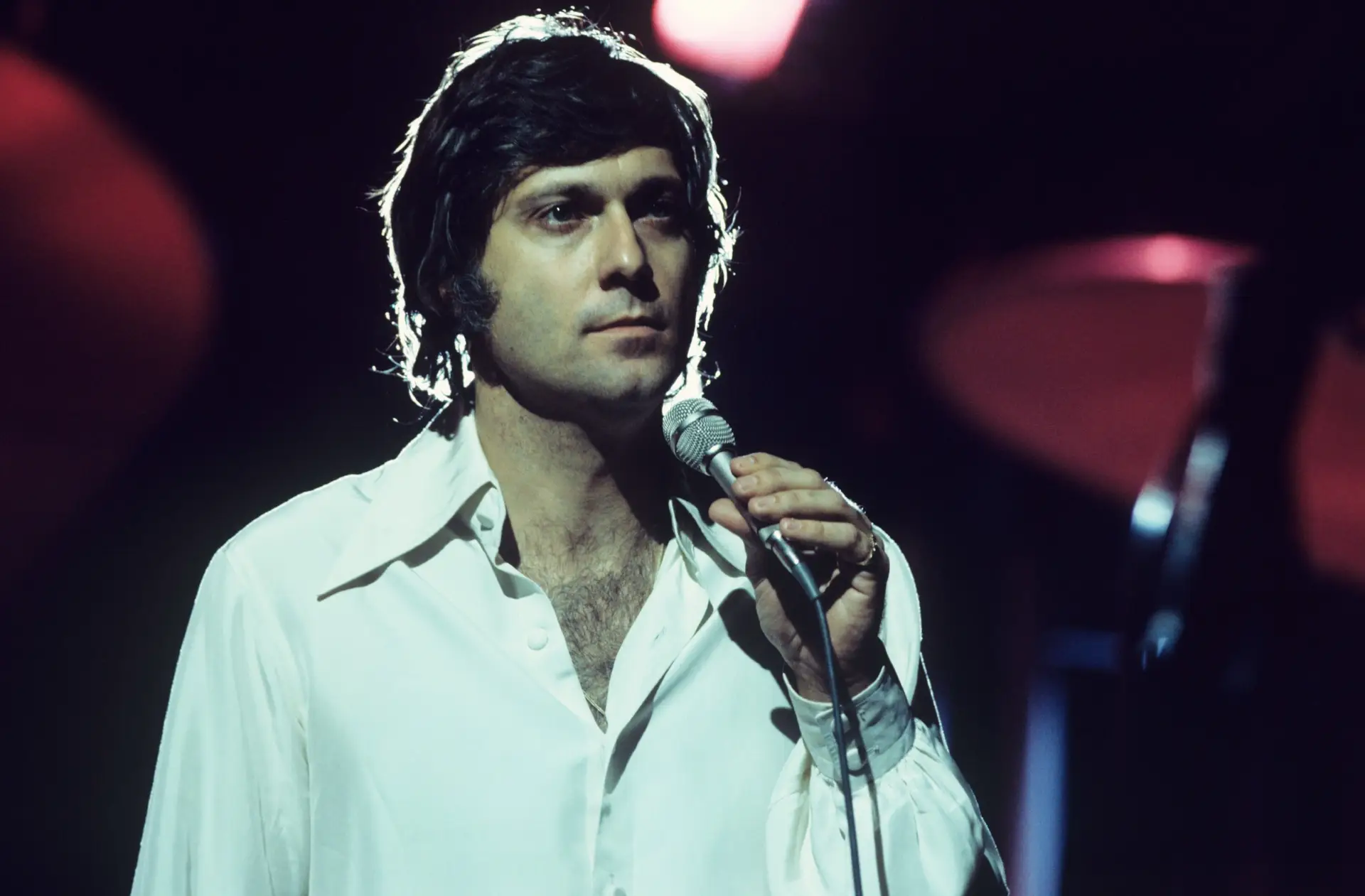 Morreu Jack Jones, o cantor do tema de “O Barco do Amor”
