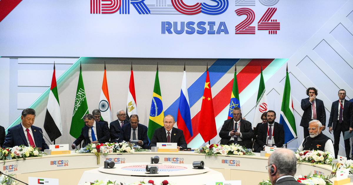 “As coisas estão definitivamente a mudar”: poderá o potencial de expansão dos BRICS levar ao isolamento ocidental?