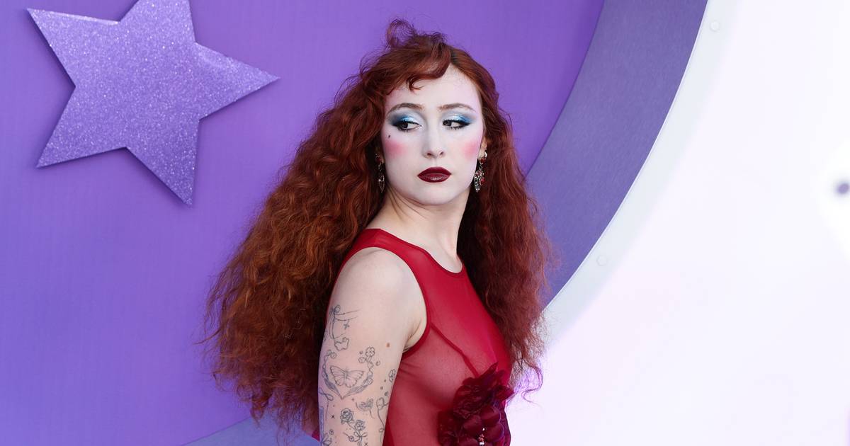 Chappell Roan critica fotógrafo no “tapete vermelho”: “Exijo desculpas”