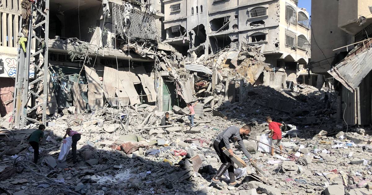 EUA “profundamente preocupados” com o ataque israelense que matou 100 pessoas, UNRWA promete manter Gaza “viva”: dia 390 de guerra