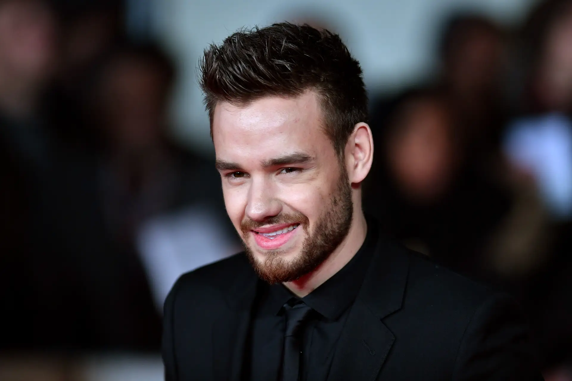 Poucas horas antes de morrer, Liam Payne demitiu-se do cargo de diretor de quatro empresas