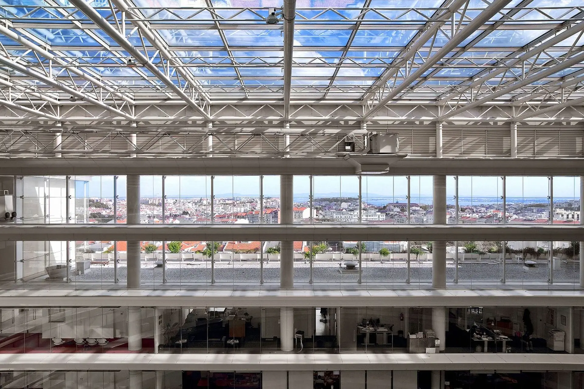 O Atrium Saldanha, centro comercial e de escritórios, é um dos ativos da Atrium Bire