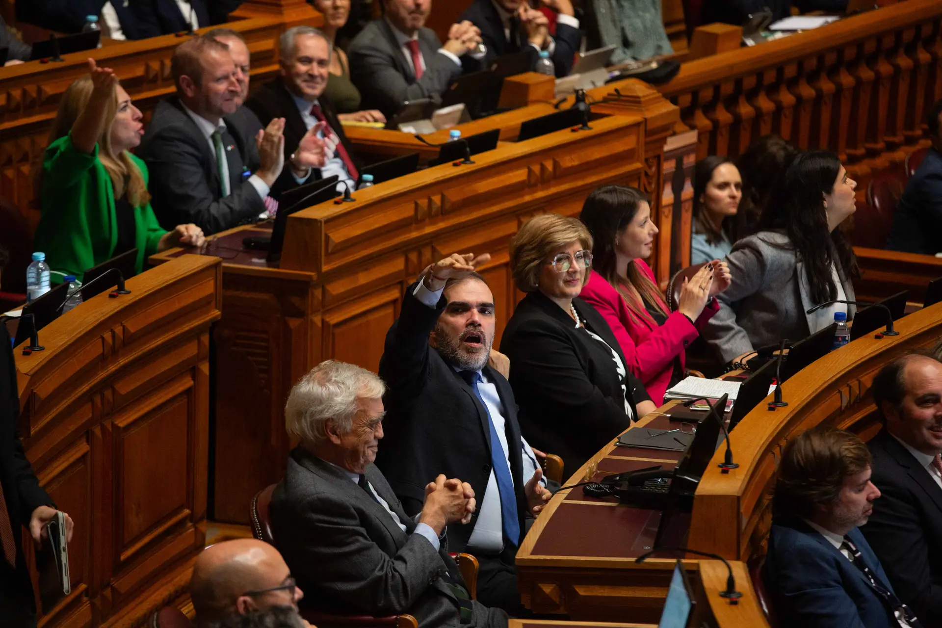 O segundo dia de votações: aprovada redução do IRC para 20% e 90 propostas de alteração