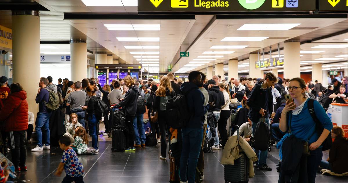 Estradas inundadas, suspensão de voos e trens: alerta vermelho e chuvas torrenciais em Barcelona e Tarragona