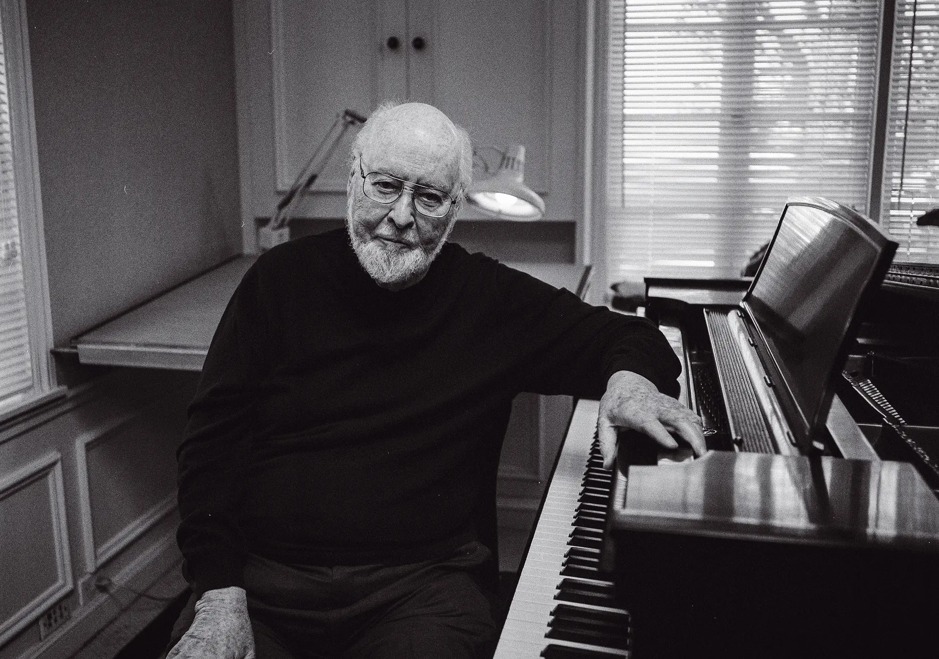 John Williams no piano onde toda a sua música começa