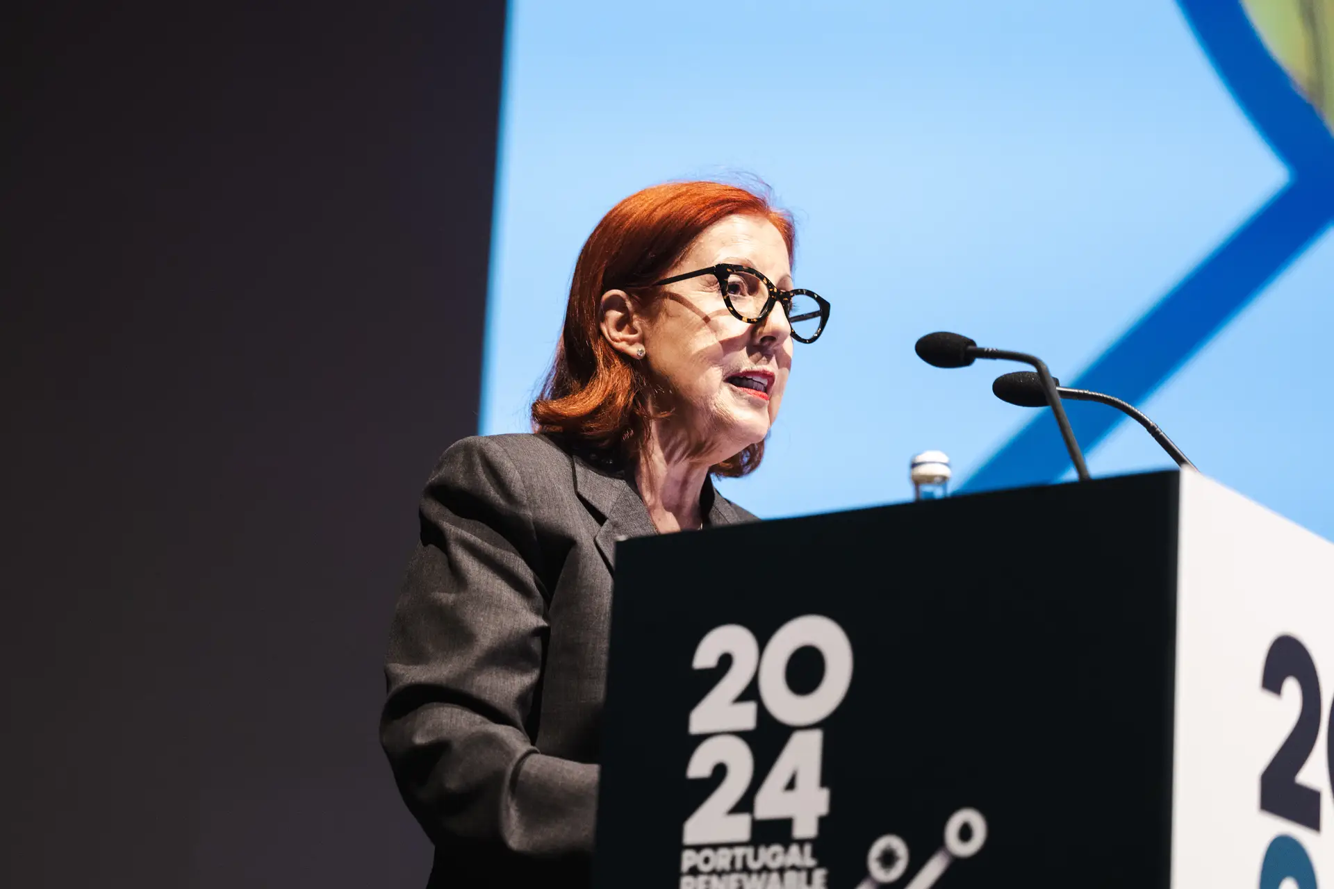 Programa Edifícios + Sustentáveis tem ainda 10 mil candidaturas por avaliar: ministra do Ambiente diz que é “uma dor de cabeça”