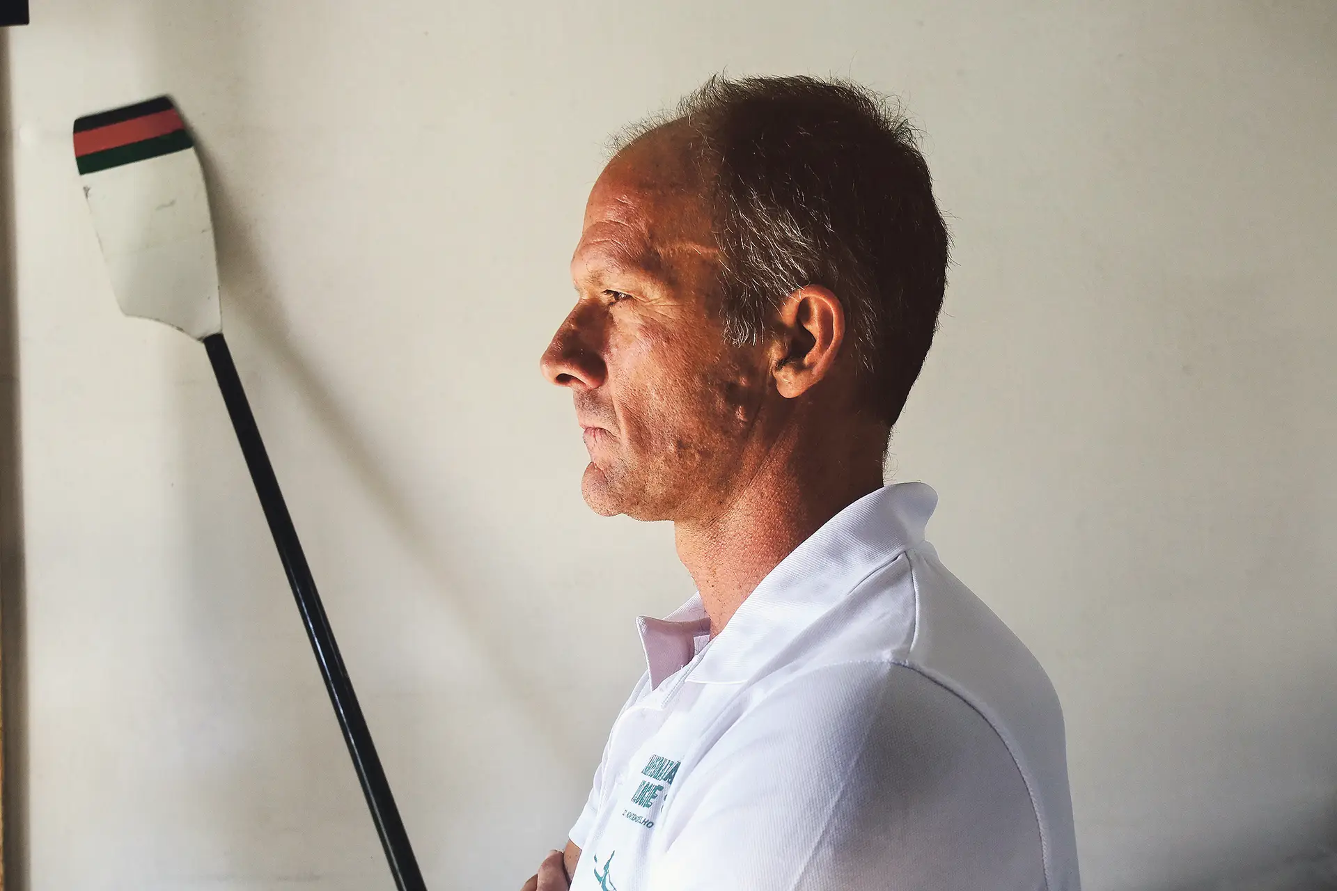 Luís Ahrens Teixeira, presidente da Federação Portuguesa de Remo , diz que o Rio Douro, onde está localizado o Centro de Alto Rendimento do Pocinho, “é péssimo para a prática do treino de alta competição”, opinião que não é secundada pelo seu antecessor, António Rascão Marques