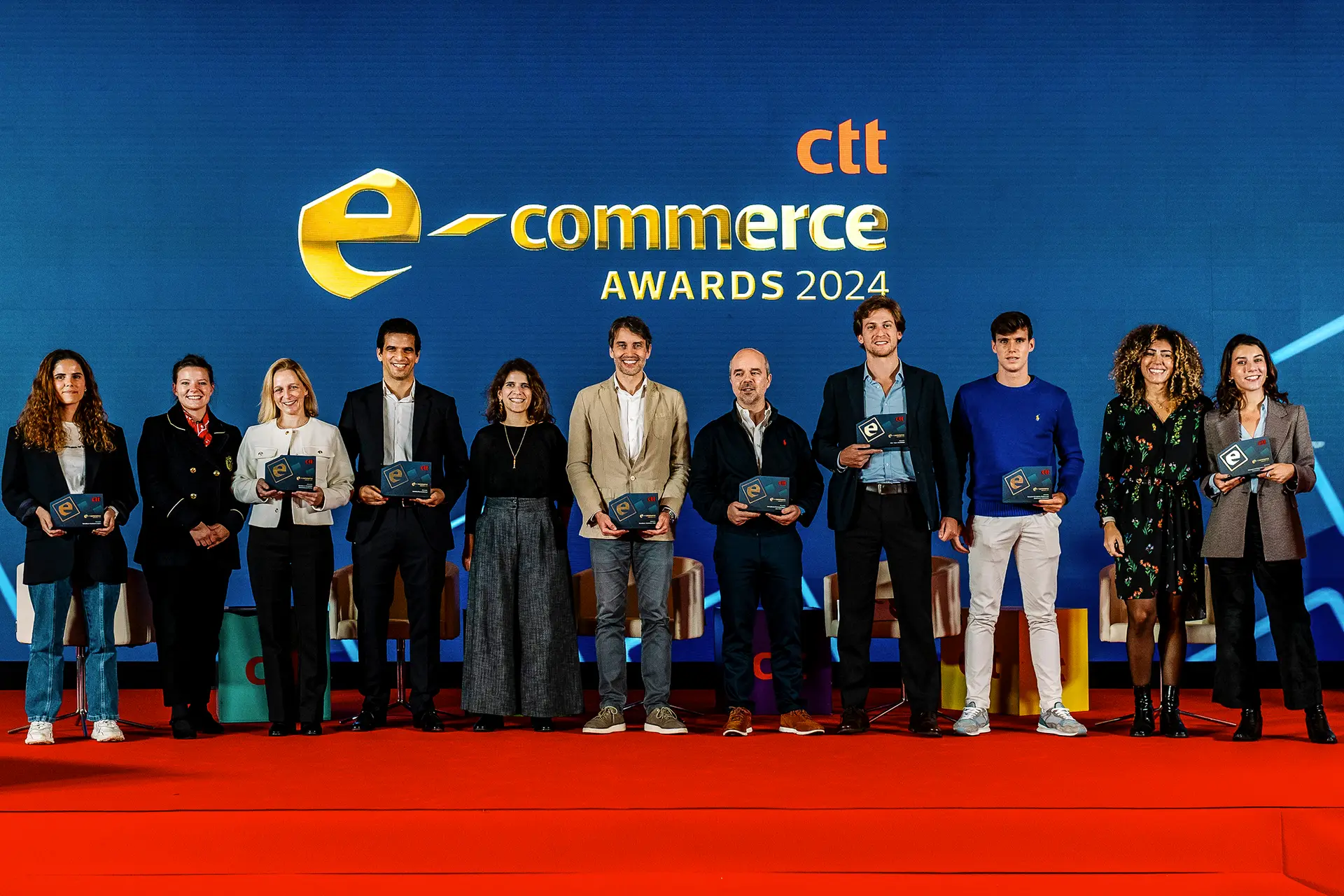 Representantes das oito empresas premiadas nos CTT e-Commerce Awards 2024. Houve 250 candidaturas, portuguesas e espanholas
